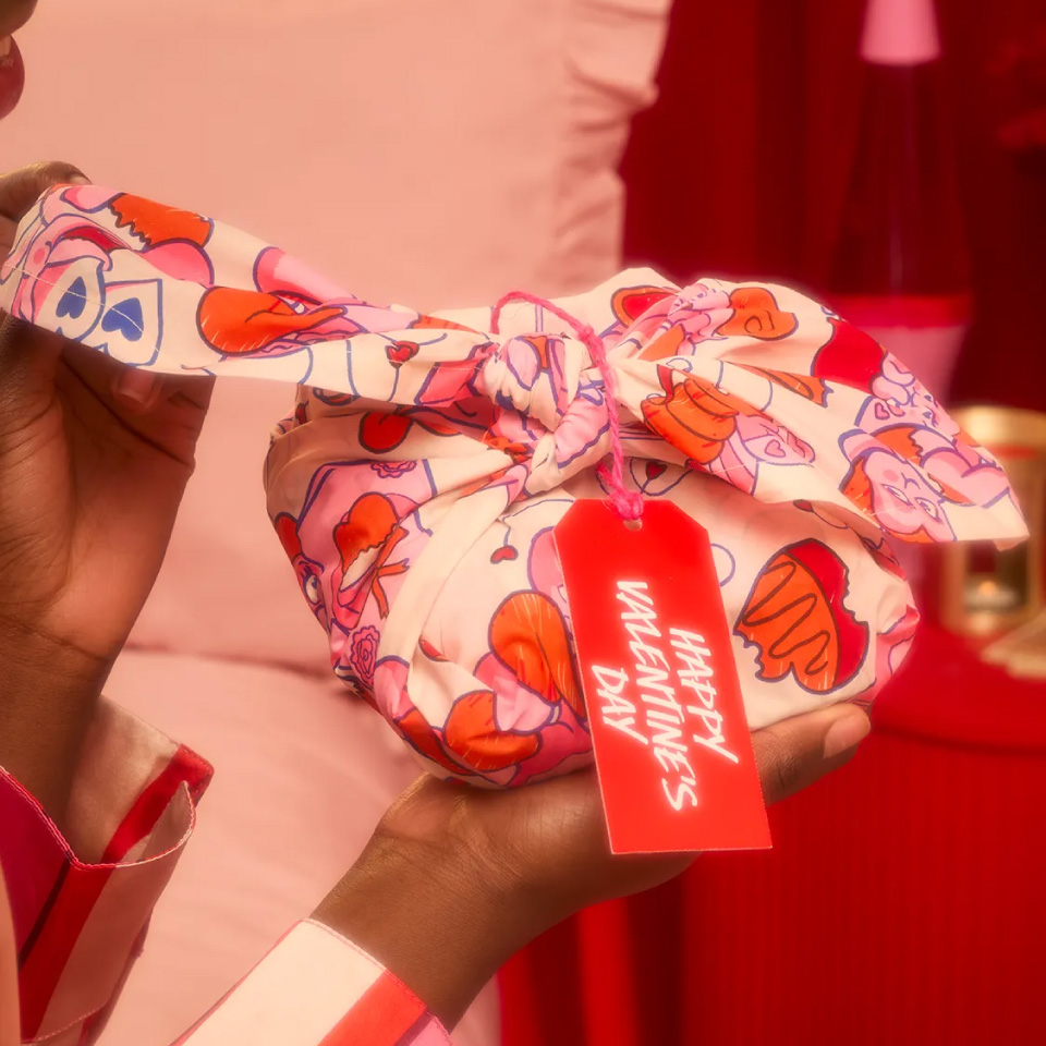 LUSH（ラッシュ） ラブ バグ ノットラップ Knot wrap 風呂敷 70cm