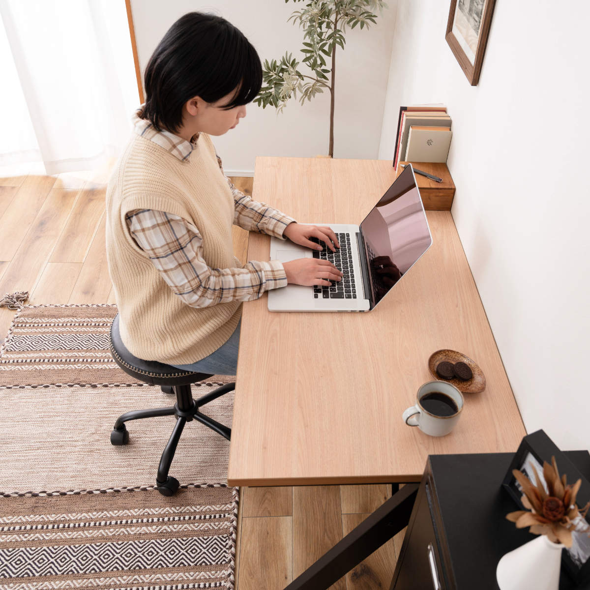 東谷 デスク 幅120cm アジャスター付き （ 木目調 おしゃれ パソコン