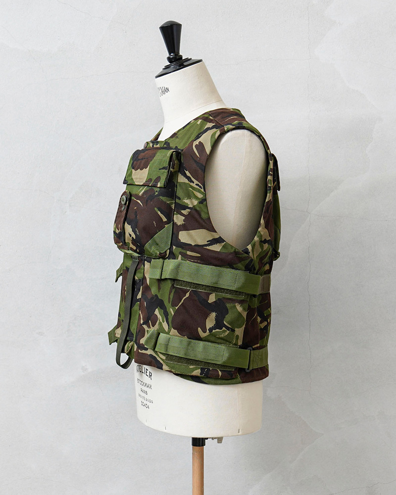 MILITARY（ミリタリー） 実物 USED イギリス軍 コンバット ボディー