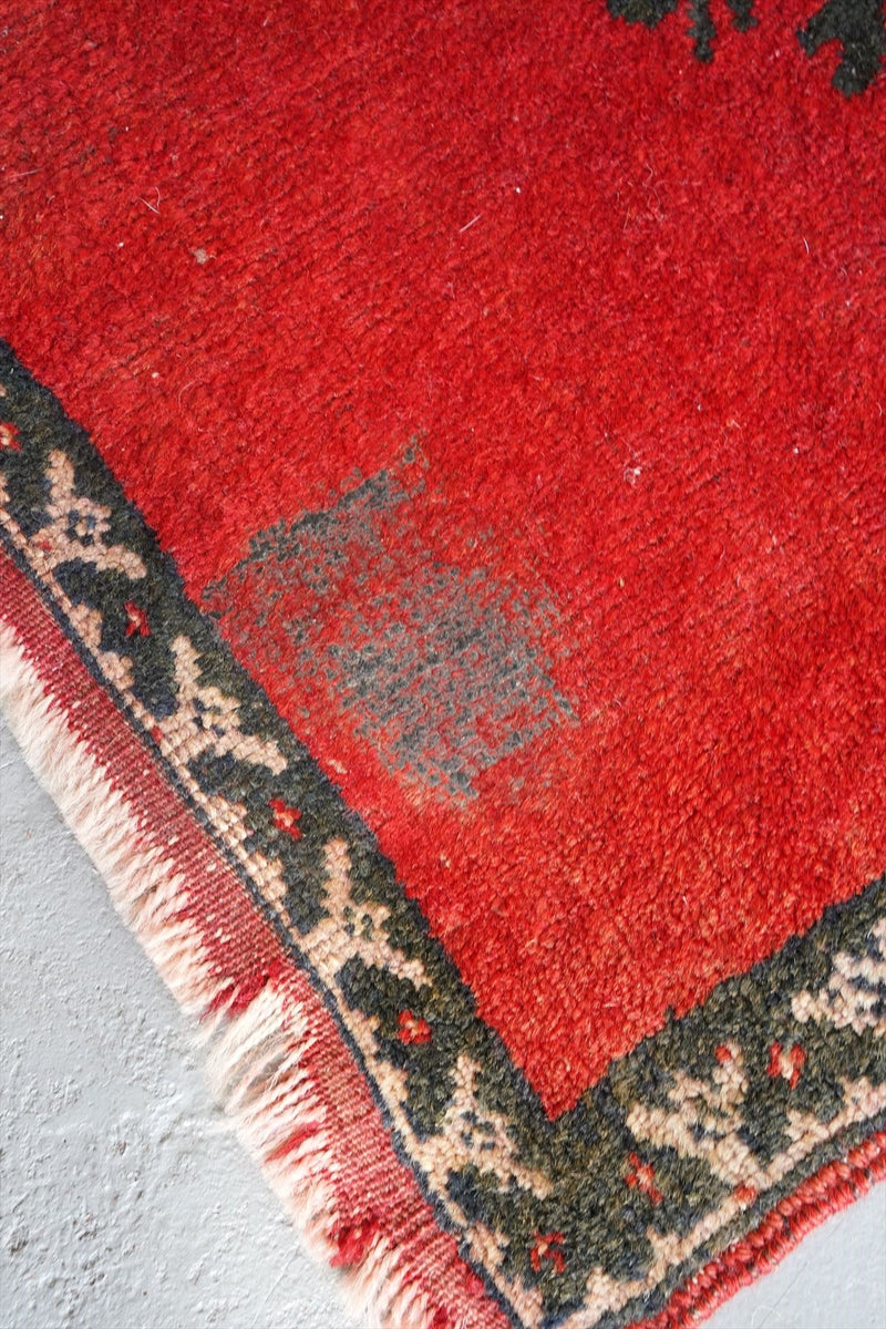 トライバルラグ 101×55 (cm) ヴィンテージ大阪店