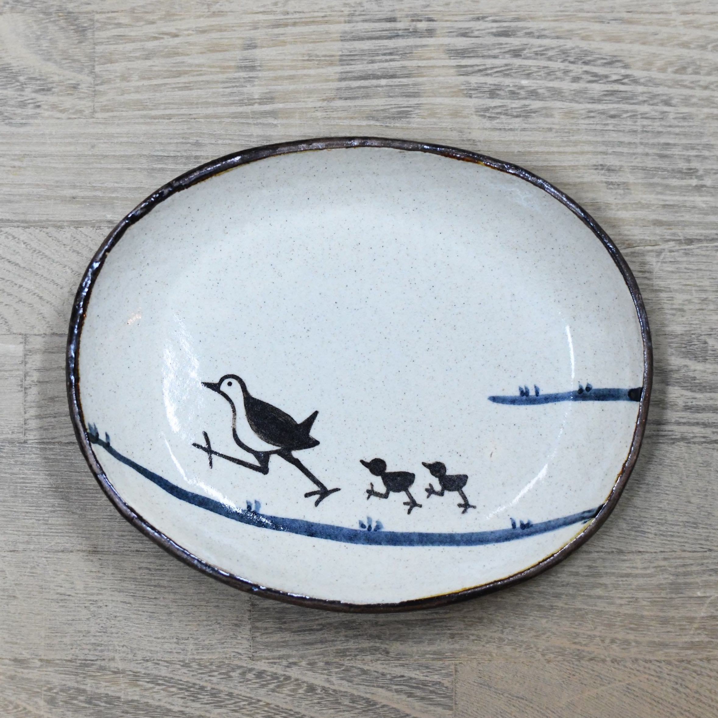 シロハラクイナの楕円皿 – 島土産オンラインショップ
