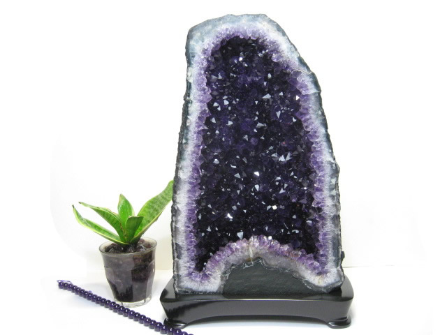 アメジストドーム・アメジストクラスター原石について｜パワーストーン