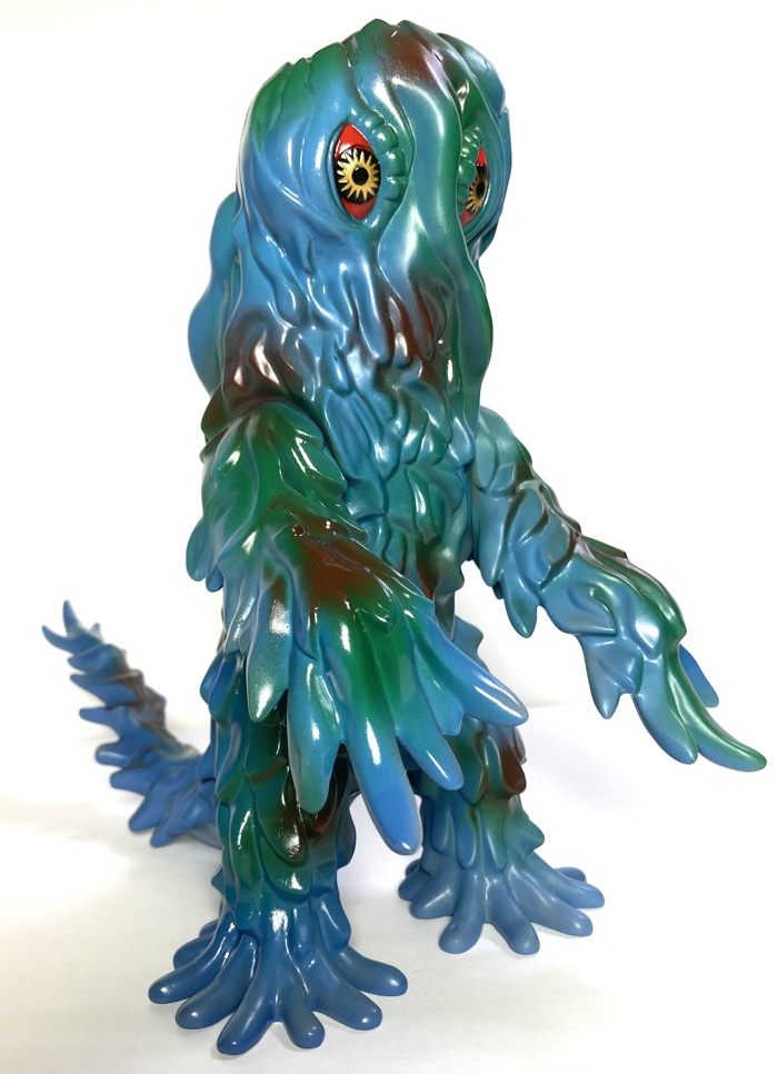 マルサン製「ヘドラ350」の限定版ゴジラ・ストア東海出張所に出現