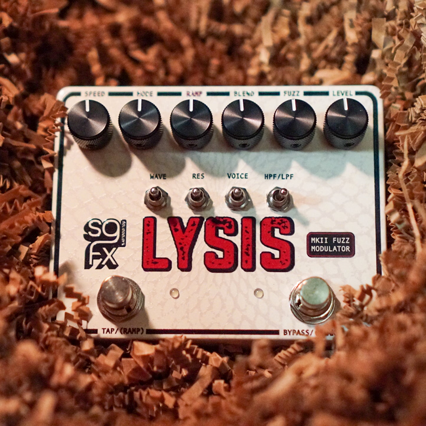 LYSIS MKII - POLYPHONIC OCTAVE FUZZ MODULATOR | SOLIDGOLDFX