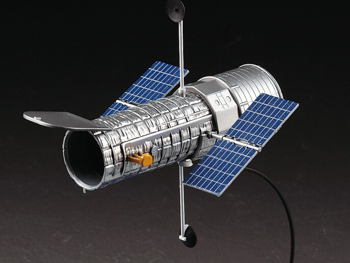 プラモ「ハッブル宇宙望遠鏡」の改修20周年記念限定版が登場