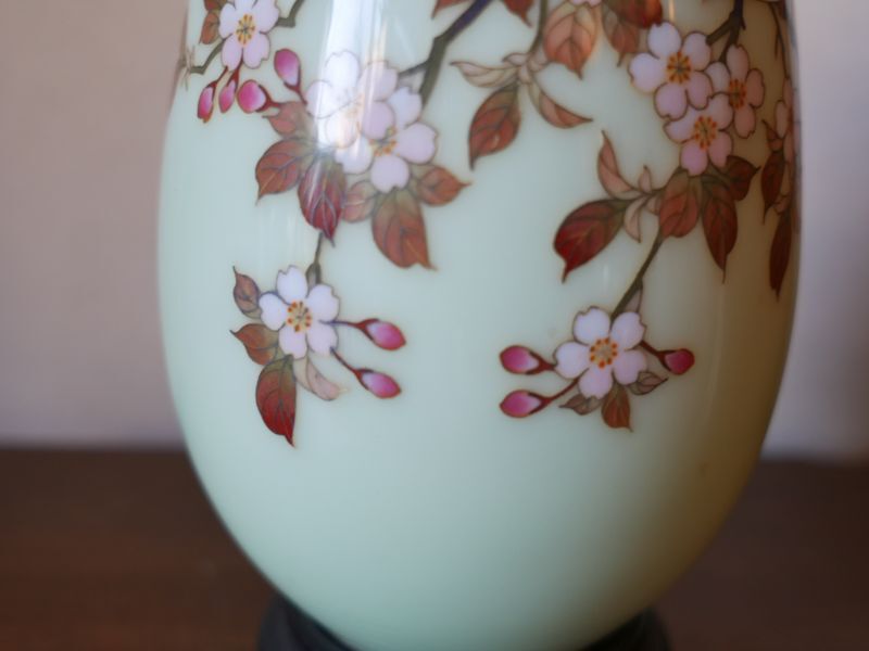七宝花瓶【桜鶯紋】台付き – smileantiques