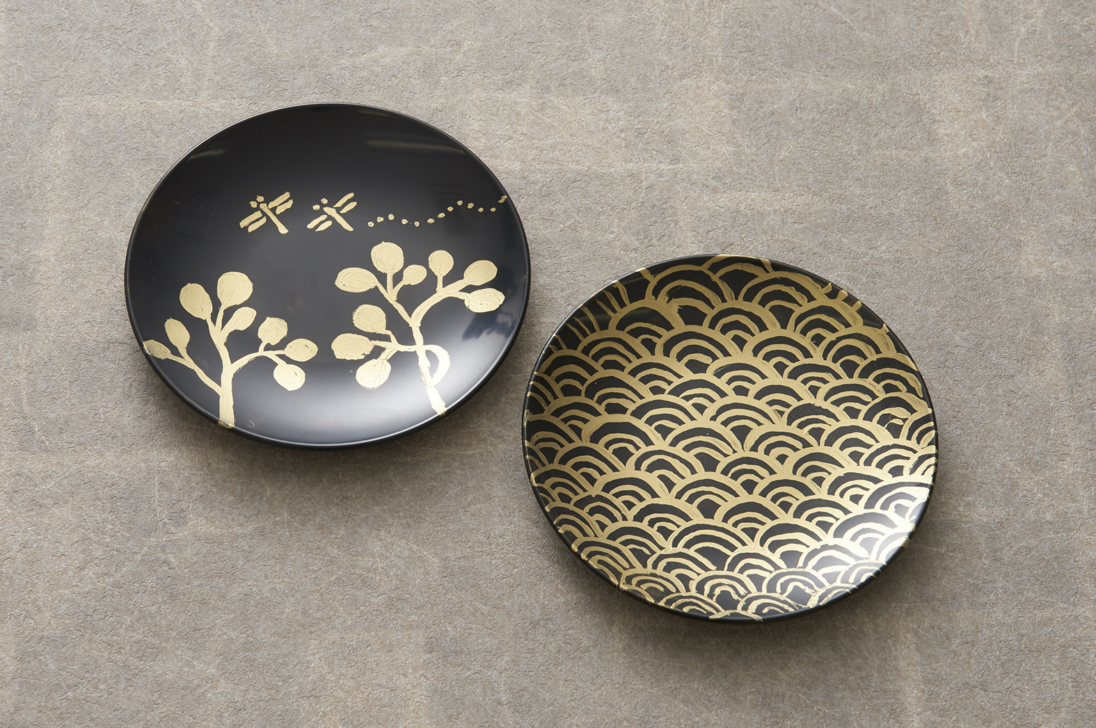 教材向けにアレンジ！ 漆風「金蒔絵」作品をつくろう – WEB 図工・美術