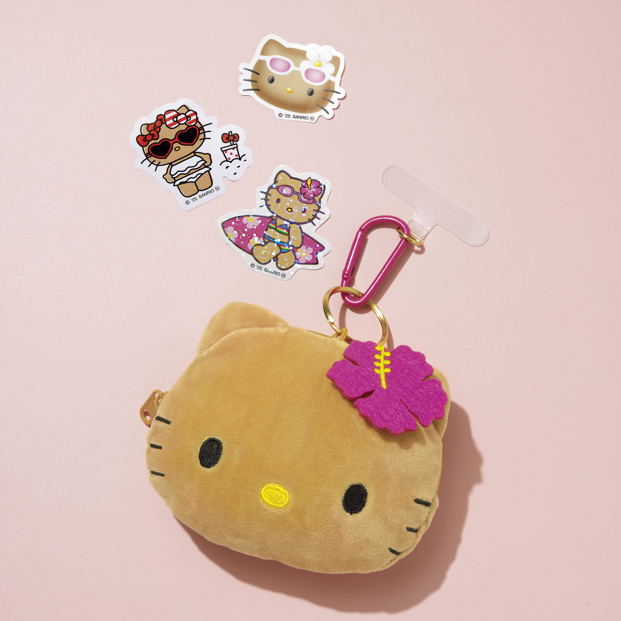 付録】日焼けハローキティが可愛すぎ♡ バッグやスマホにもつけられる