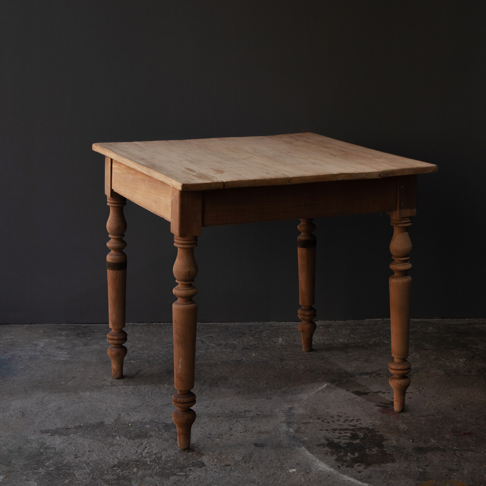 stoop | Antique Square Pine Table