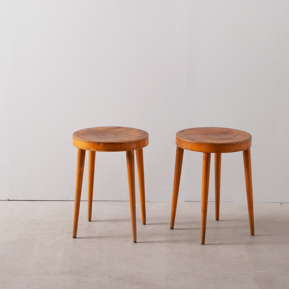 stoop | Vintage Round Stool in Clear Beech