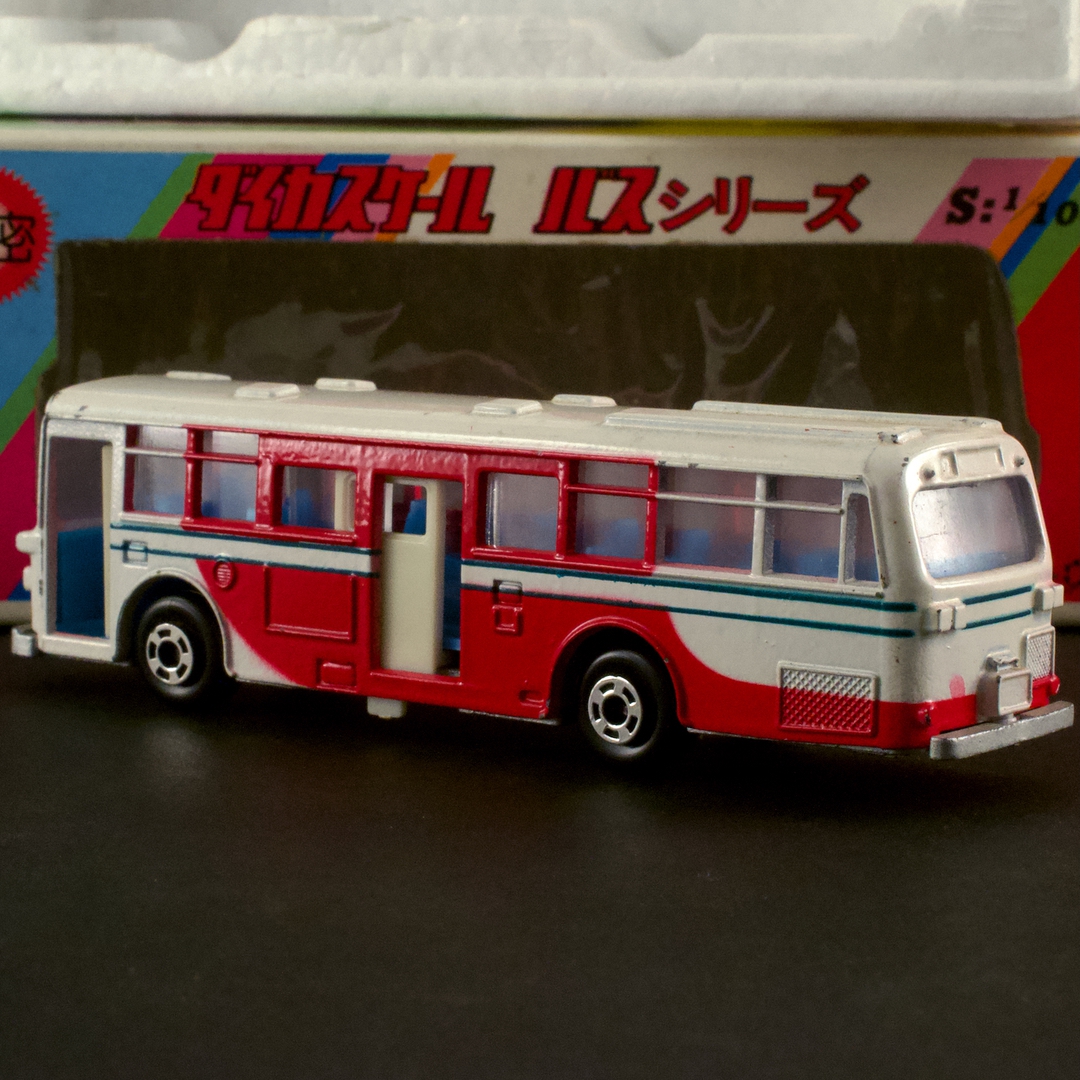 ウッド ダイカスケール バスシリーズ No.105 関東バス 1/100 - いずみ