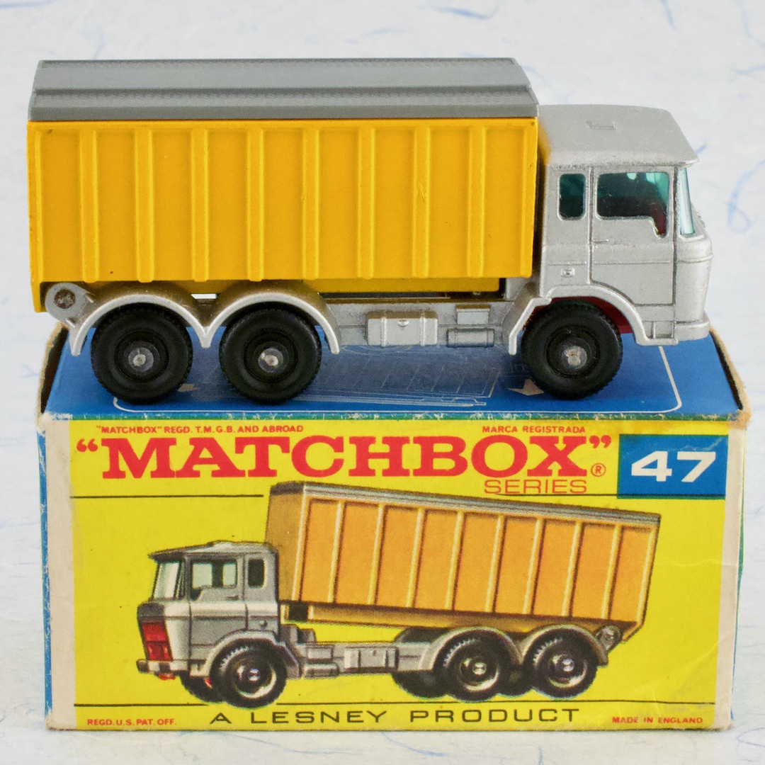 ミニカー イギリス マッチボックス（matchbox） トラック DAF TIPPER