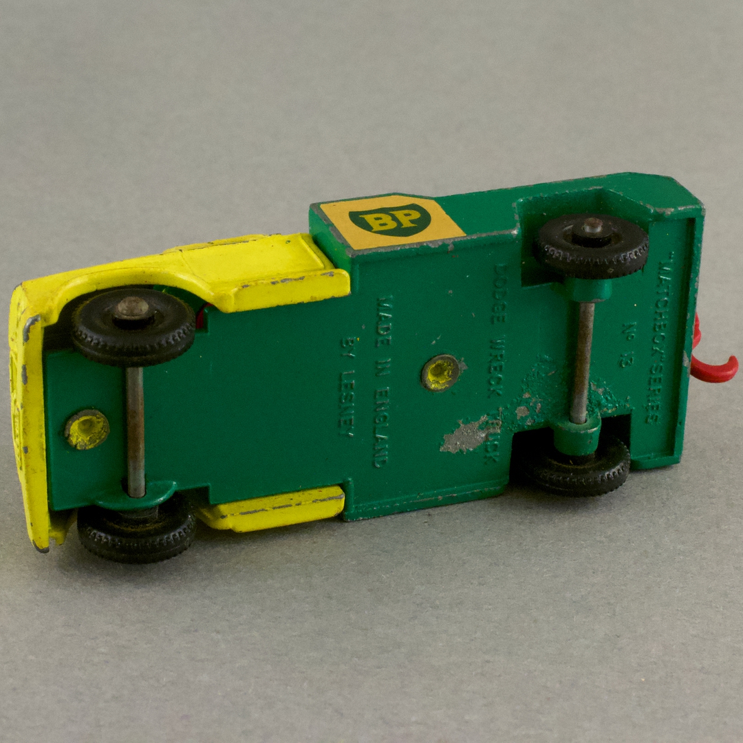 イギリス マッチボックス（matchbox） DODGE WRECK TRUCK No.13