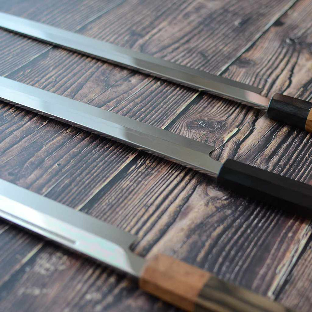 郷右馬允義弘 白二鋼水焼本焼 柳刃包丁300mm 鏡面波浮かし-樋入り