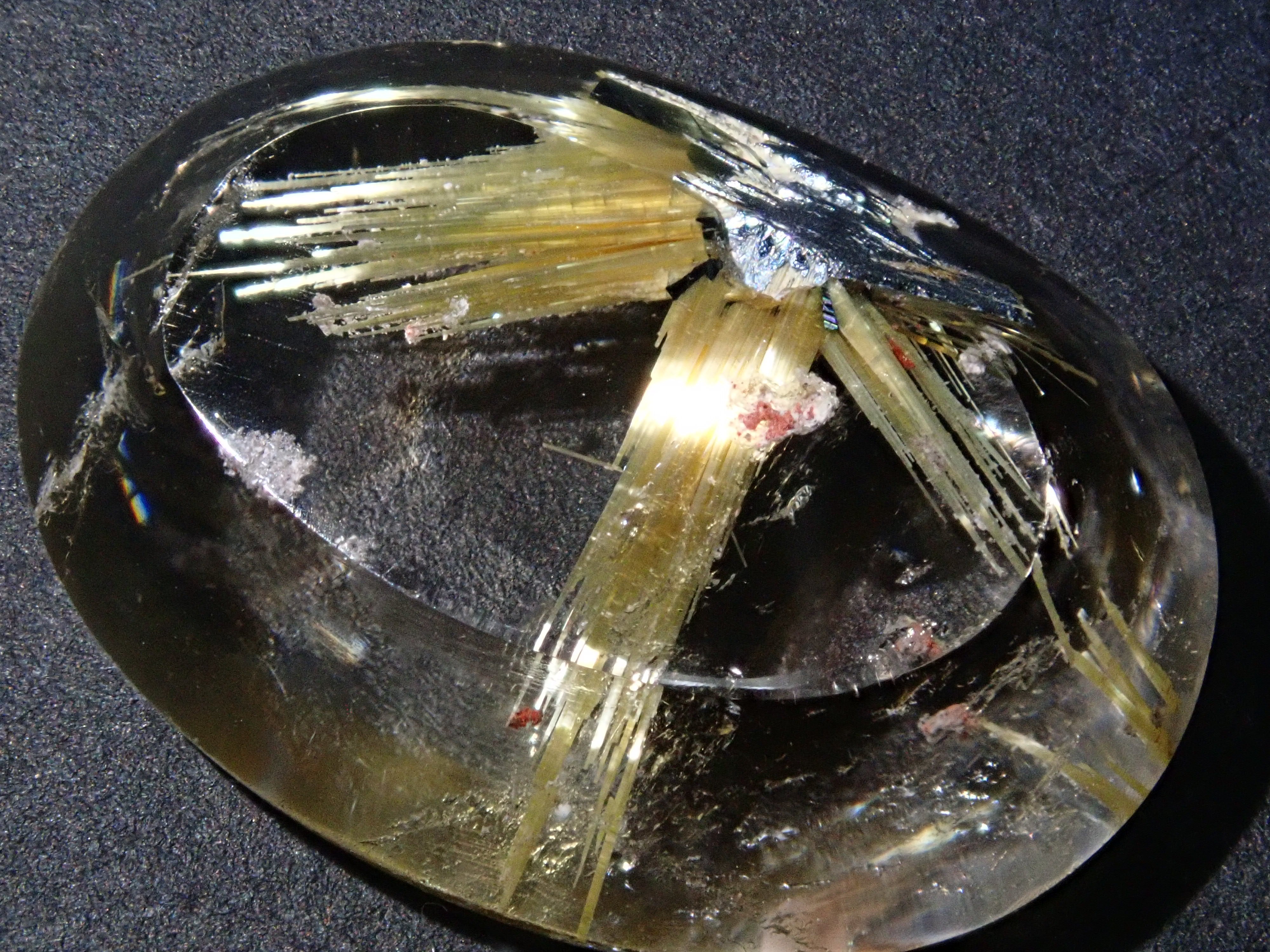 ルチルクォーツ（ルチルレイテッドクォーツ）16.795ctルース（太陽