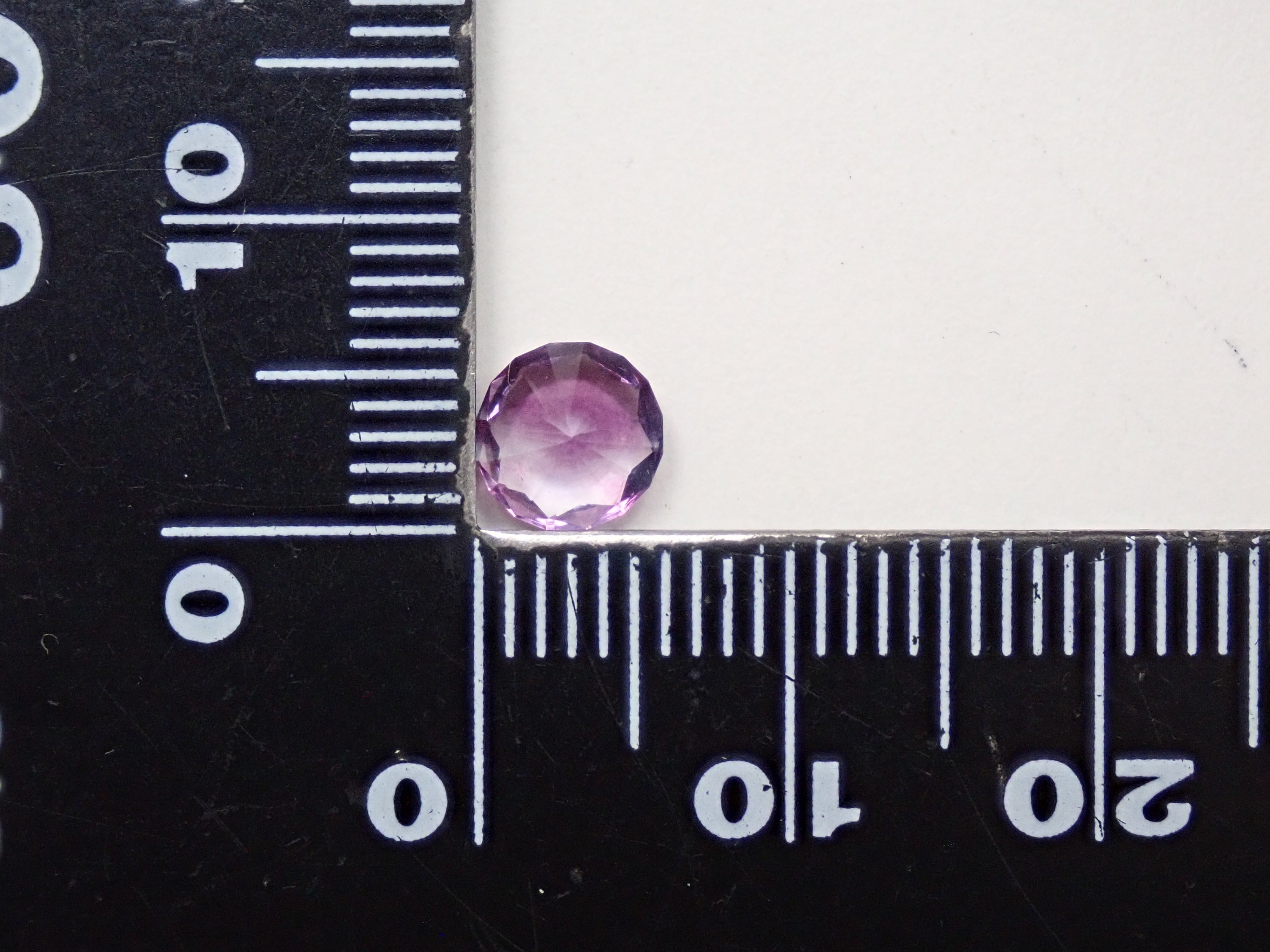 バイカラーフローライト 6.1mm/0.869ctルース