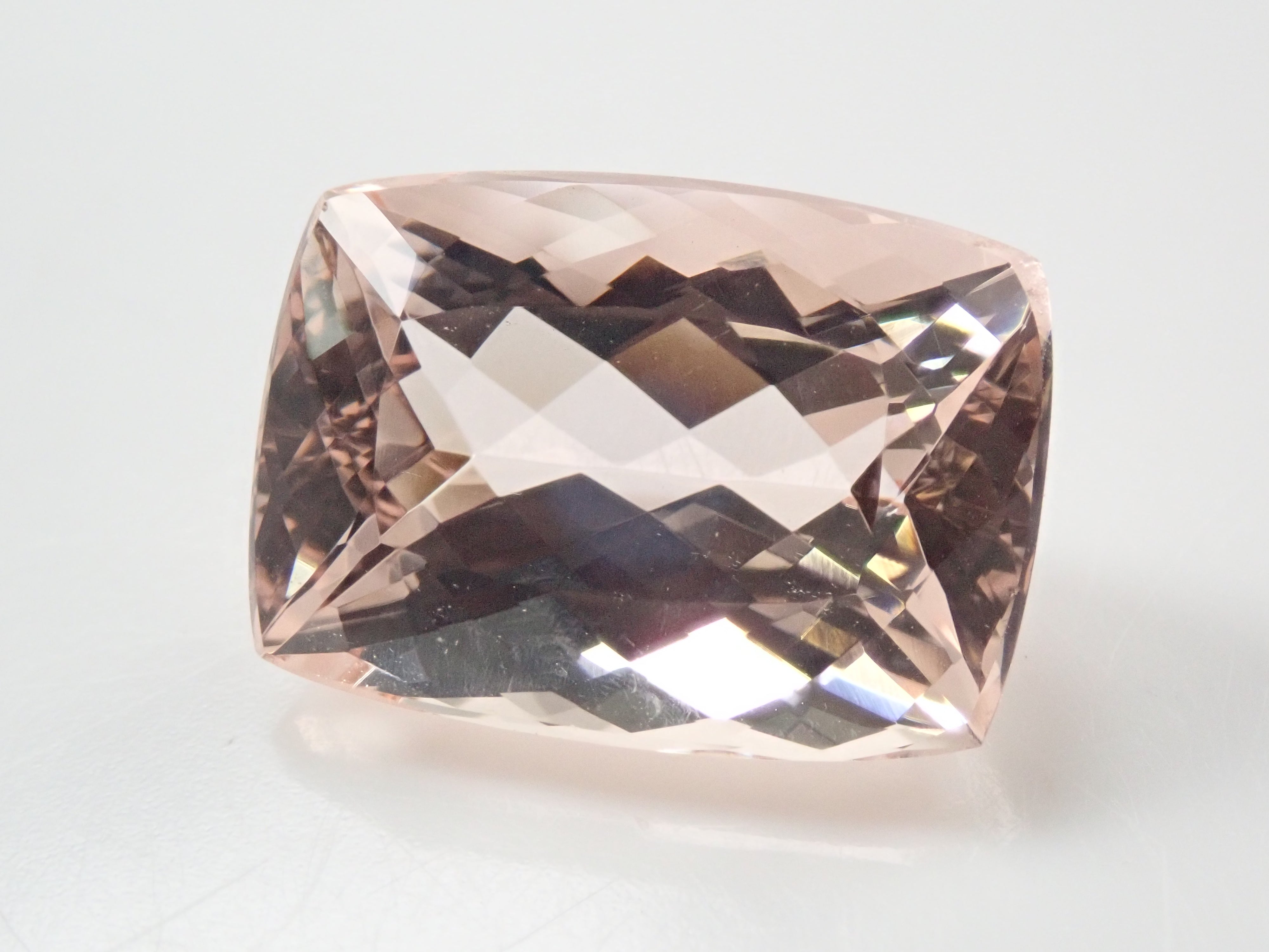 モルガナイト 7.339ctルース