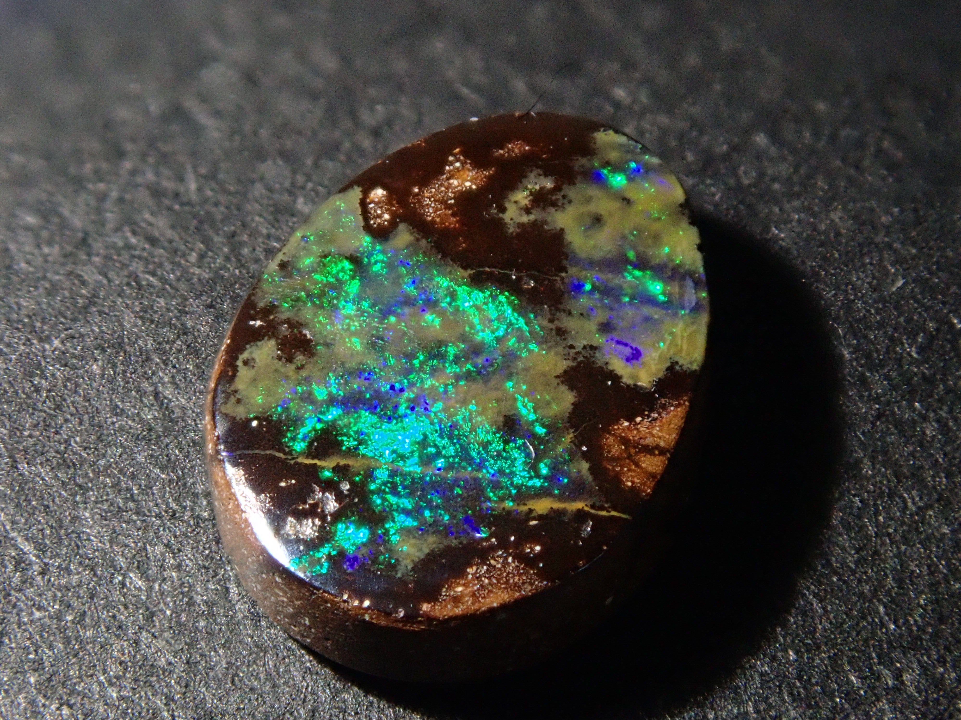 オーストラリア産ボルダーオパール 1.026ctルース