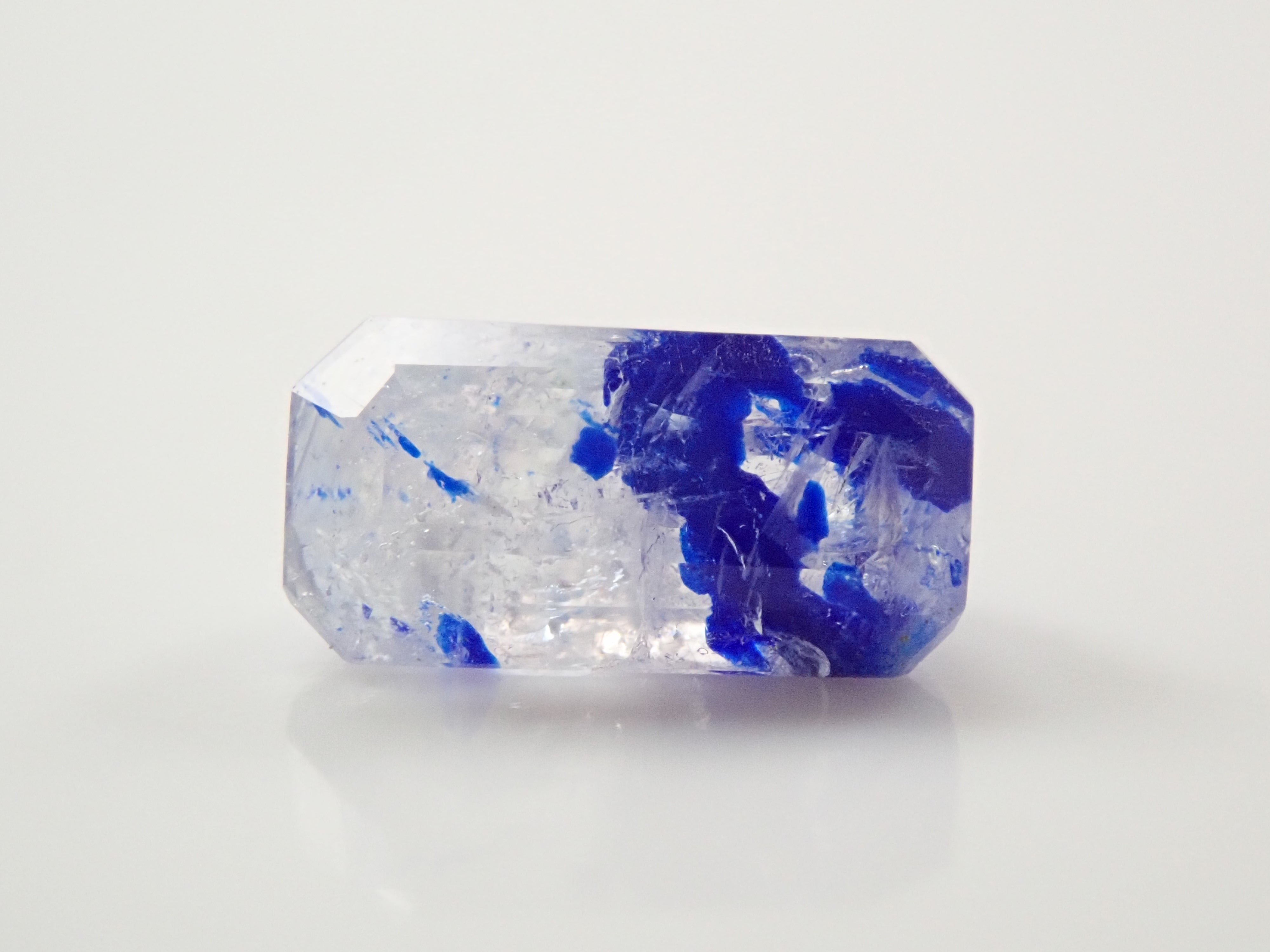 アフガニスタン産ラズライトインソーダライト 0.581ctルース