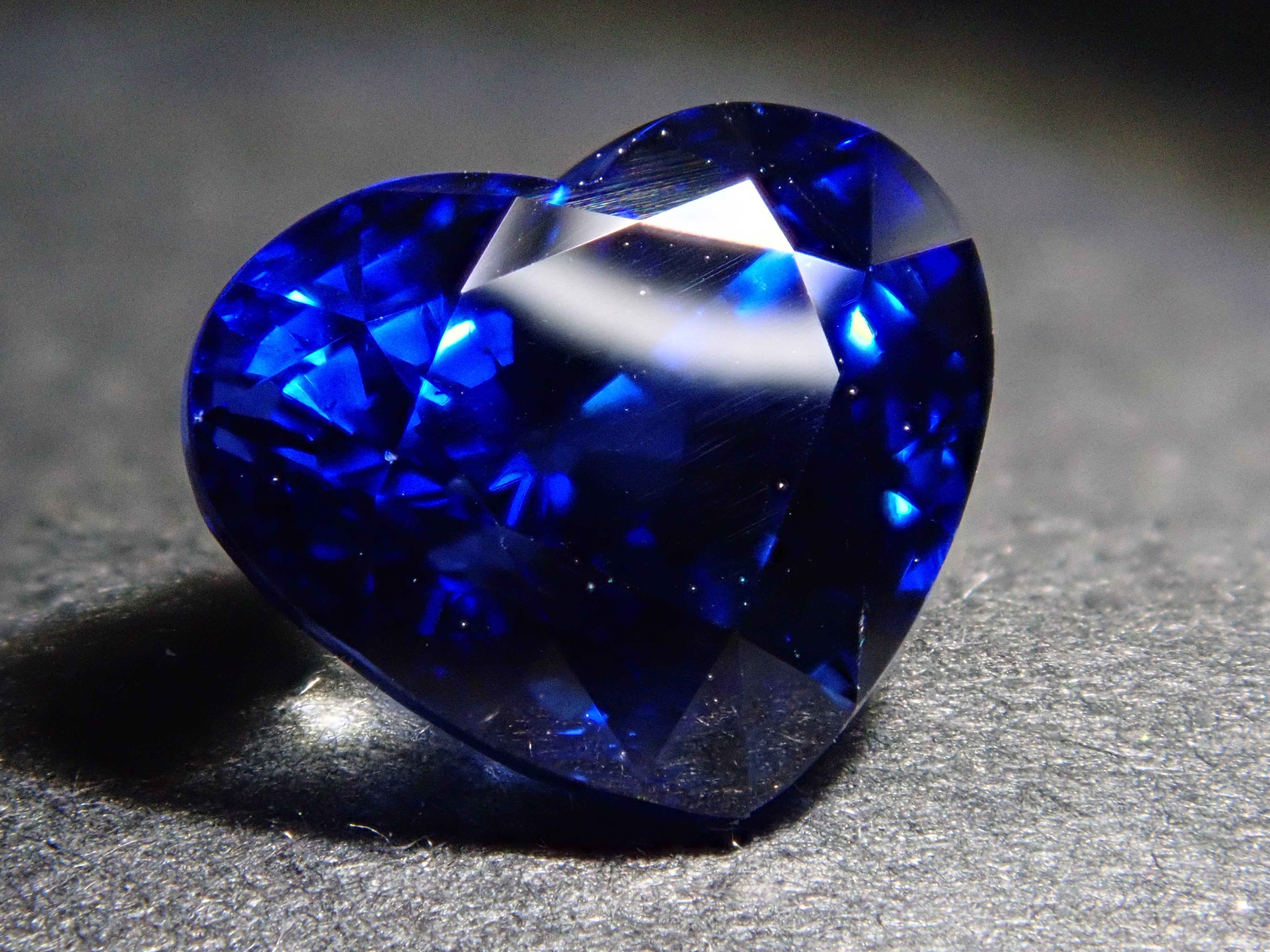ロイヤルブルーサファイア 2.220ctルース