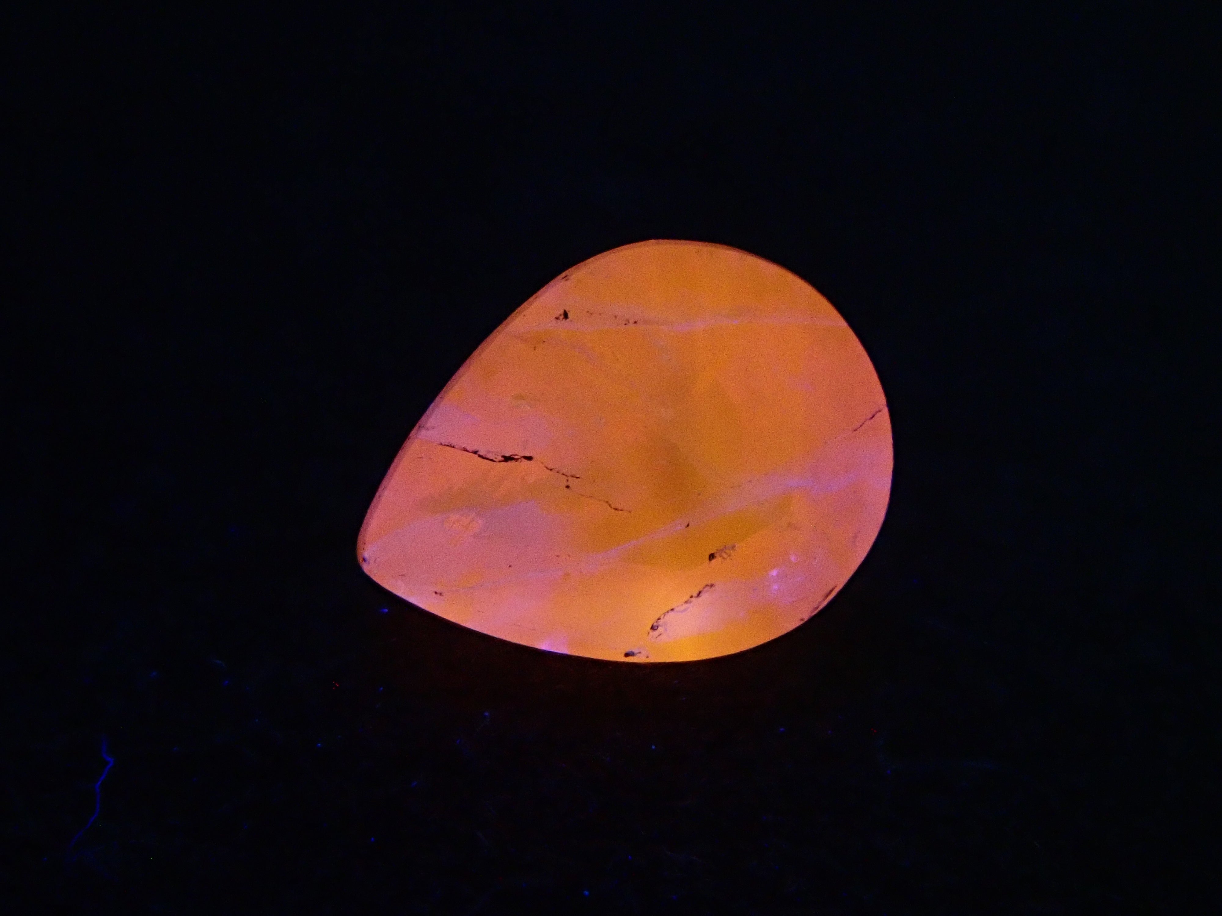 アフガニスタン産ハックマナイト 0.121ctルース