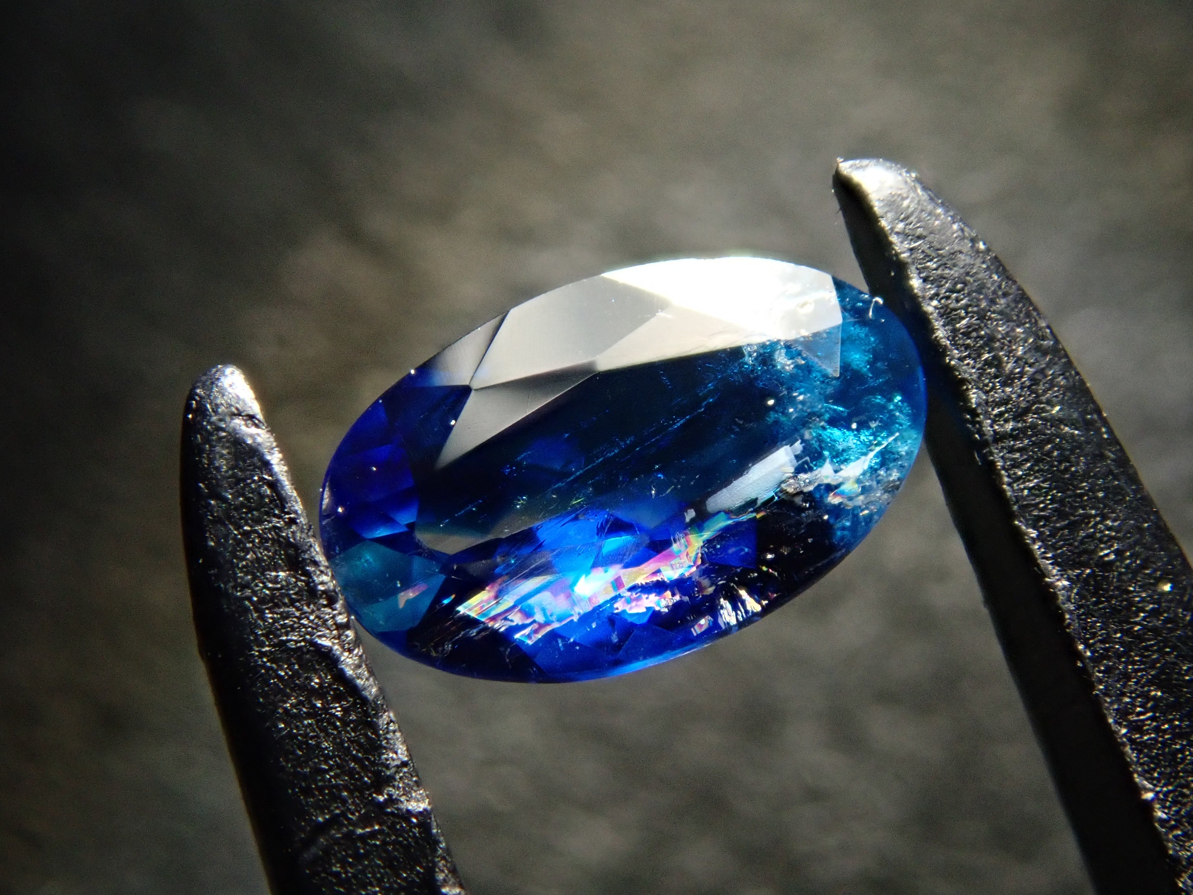 バイカラー ユークレース原石10金ペンダントトップ ユークレース10金