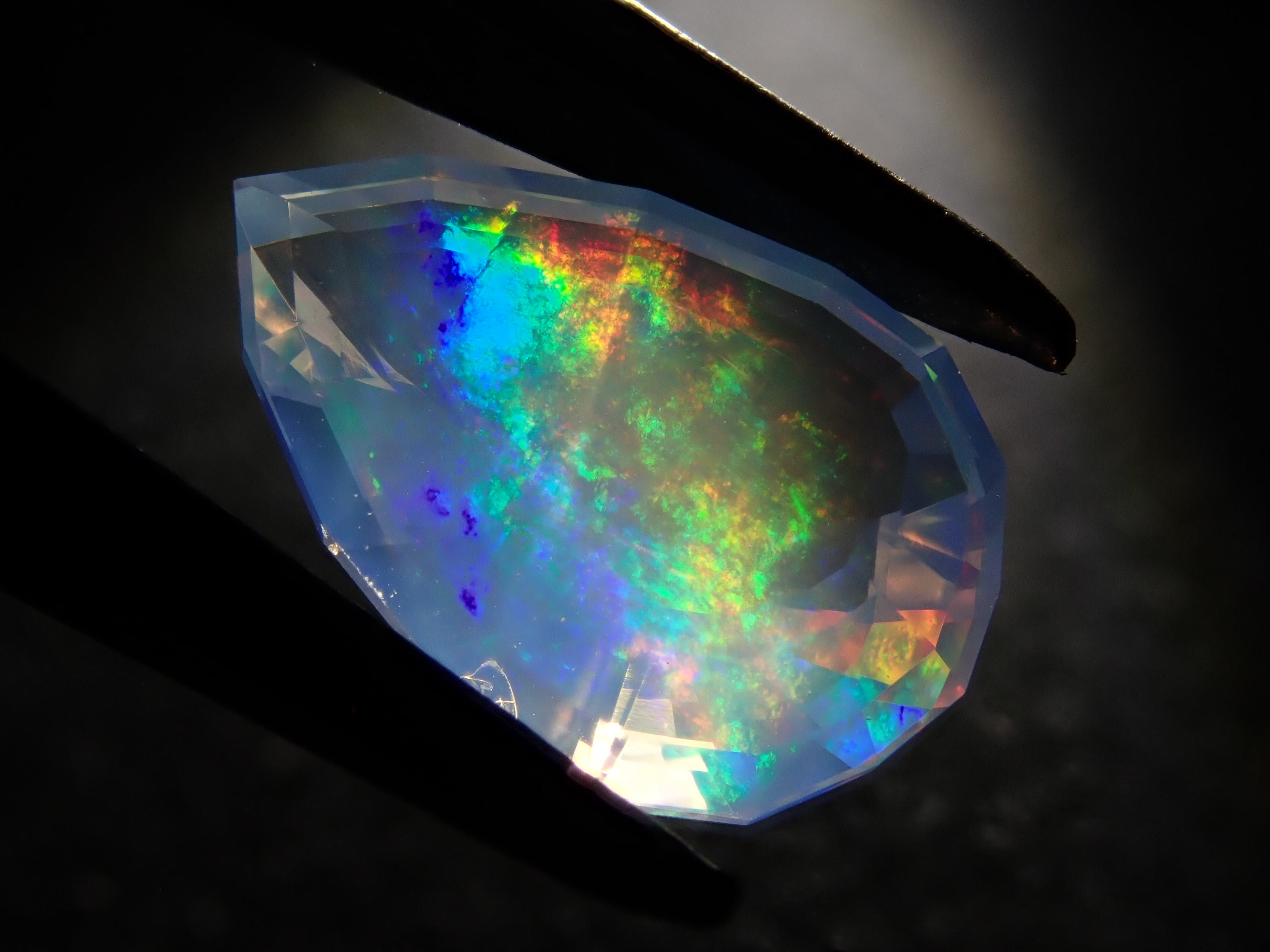 ウォーターオパール 1.790ctルース