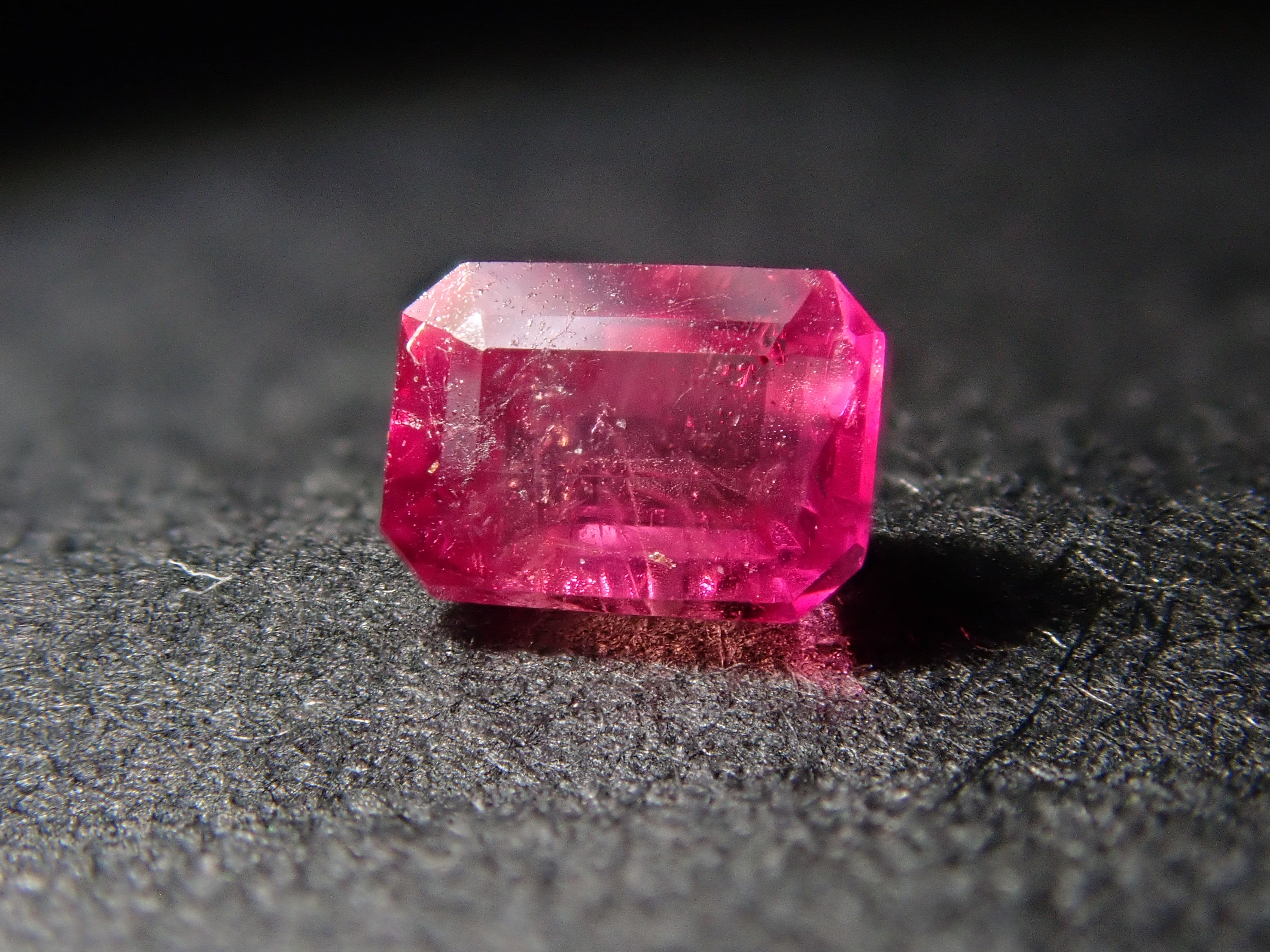 レッドベリル - 通販｜宝石鑑定士が運営【カラッツSTORE】