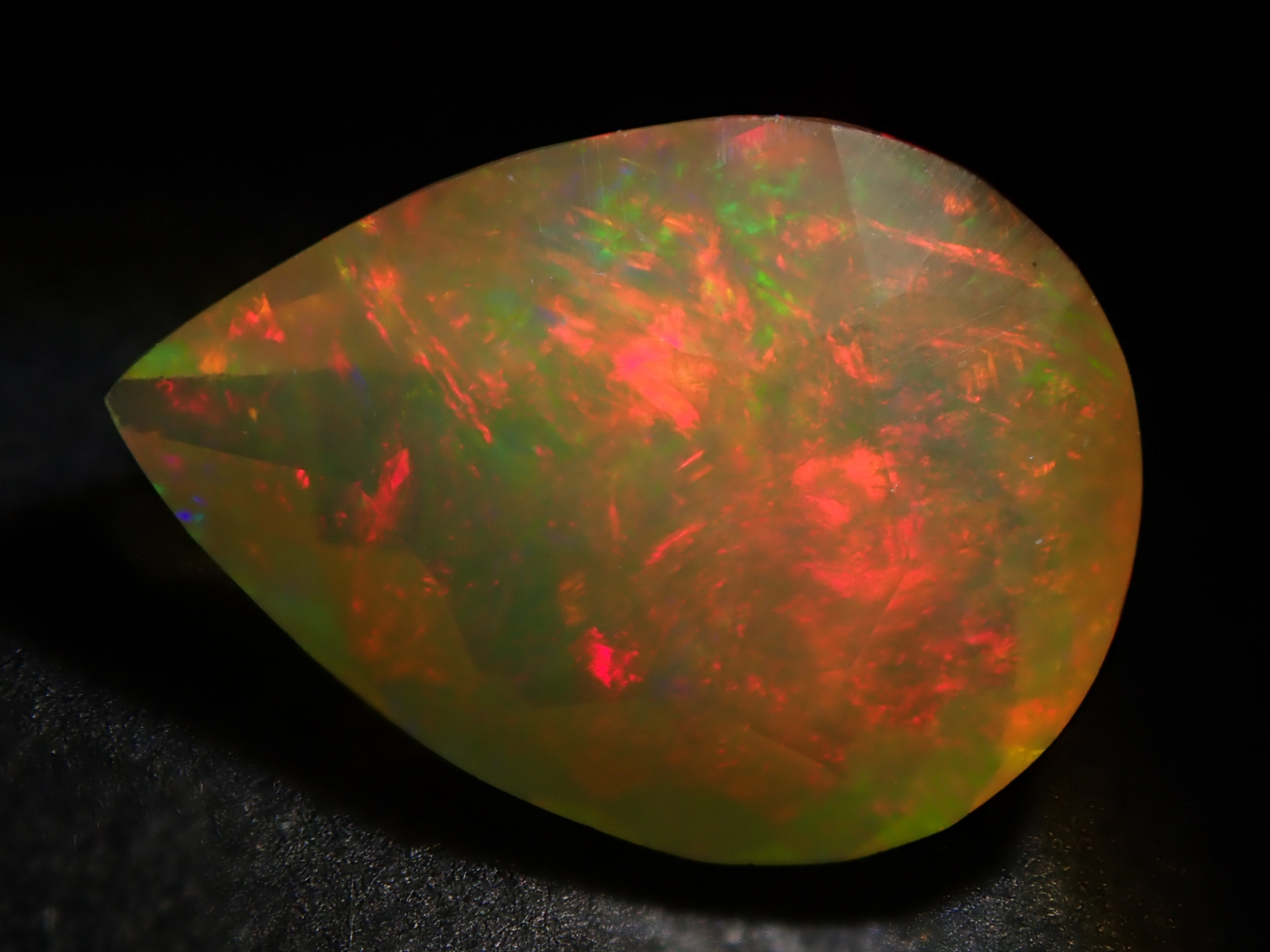 エチオピア産ファイアオパール 1.547ctルース