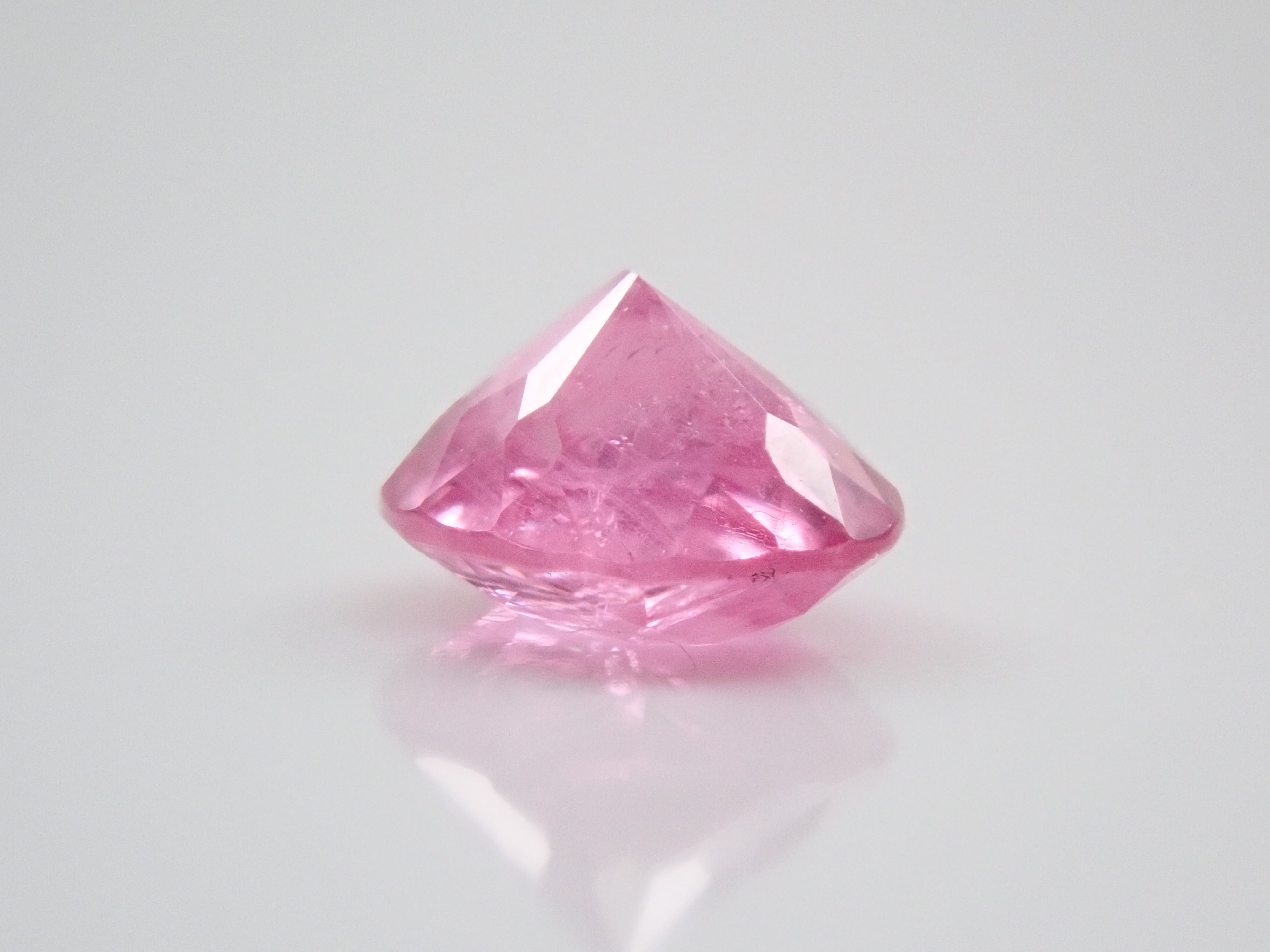 グリーンランド産アイスルビー（ピンクサファイア） 0.416ctルース