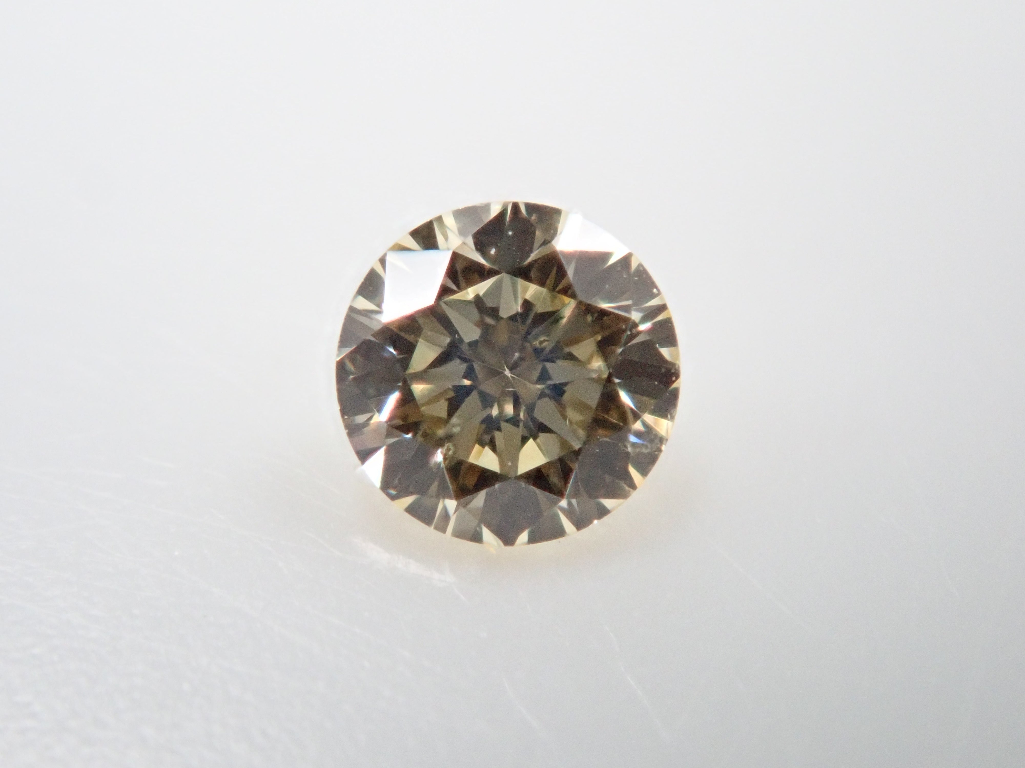 イエローダイヤモンド 2.8mm/0.102ctルース（TLC／VSクラス相当）