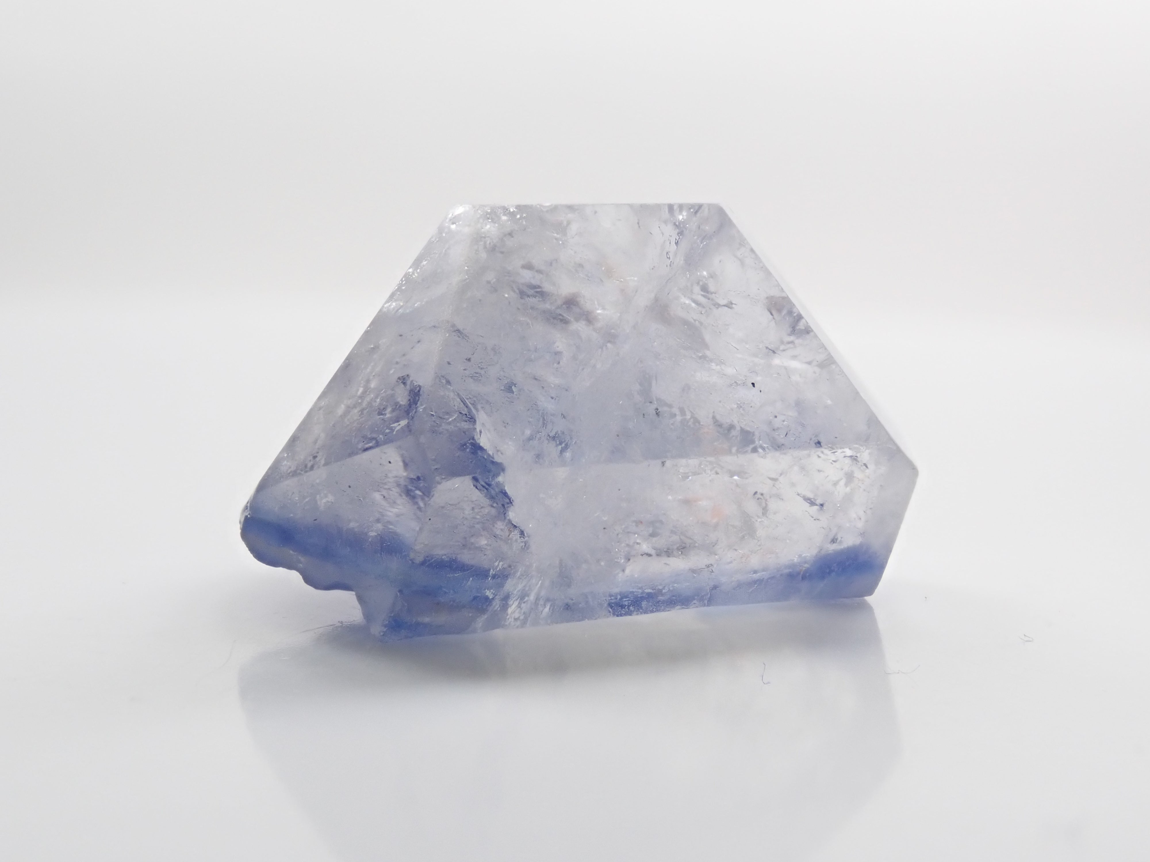 ブラジル産デュモルチェライトインクォーツ 55.207ct 原石