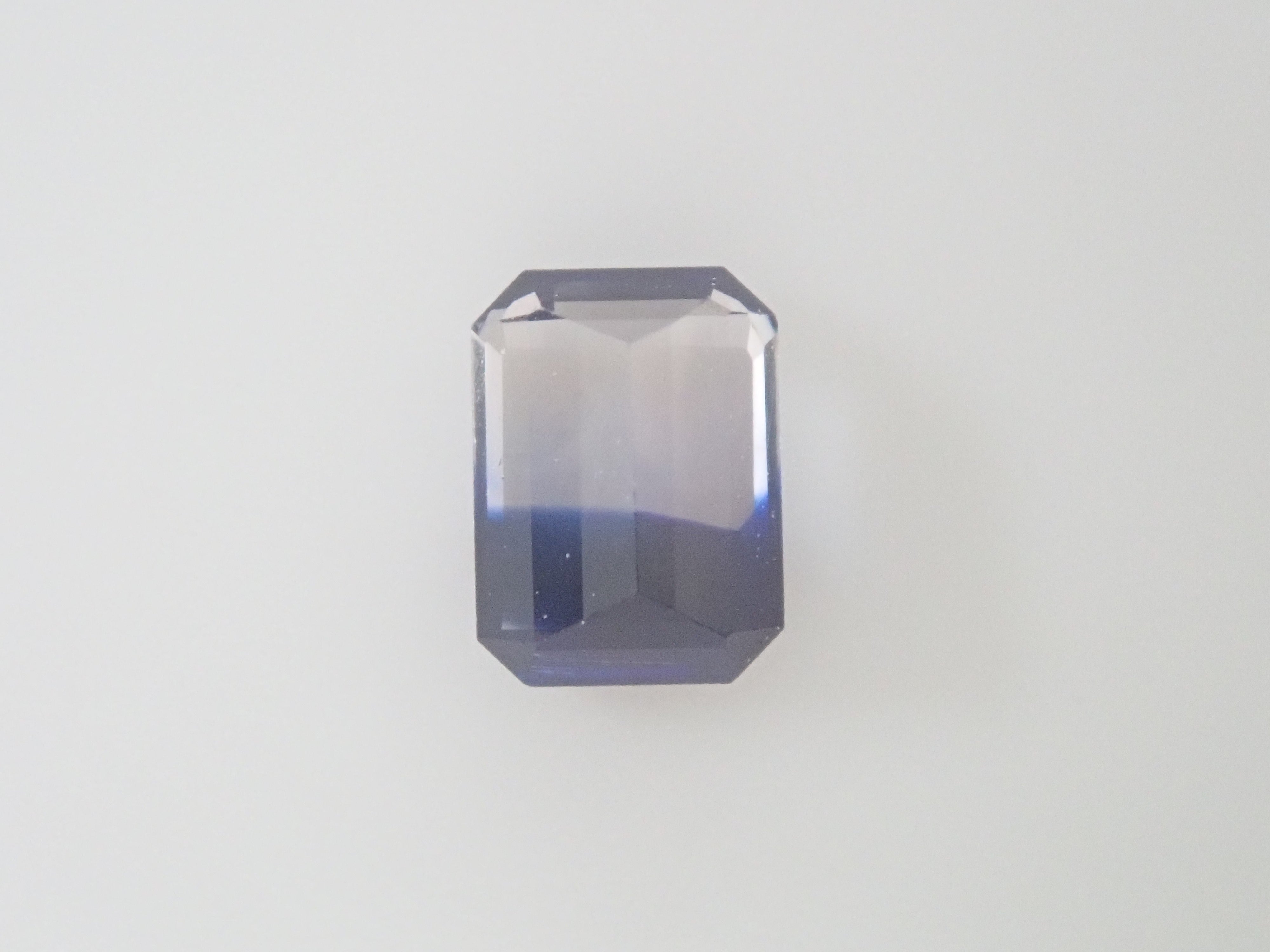 スリランカ産バイカラーサファイア 0.304ctルース