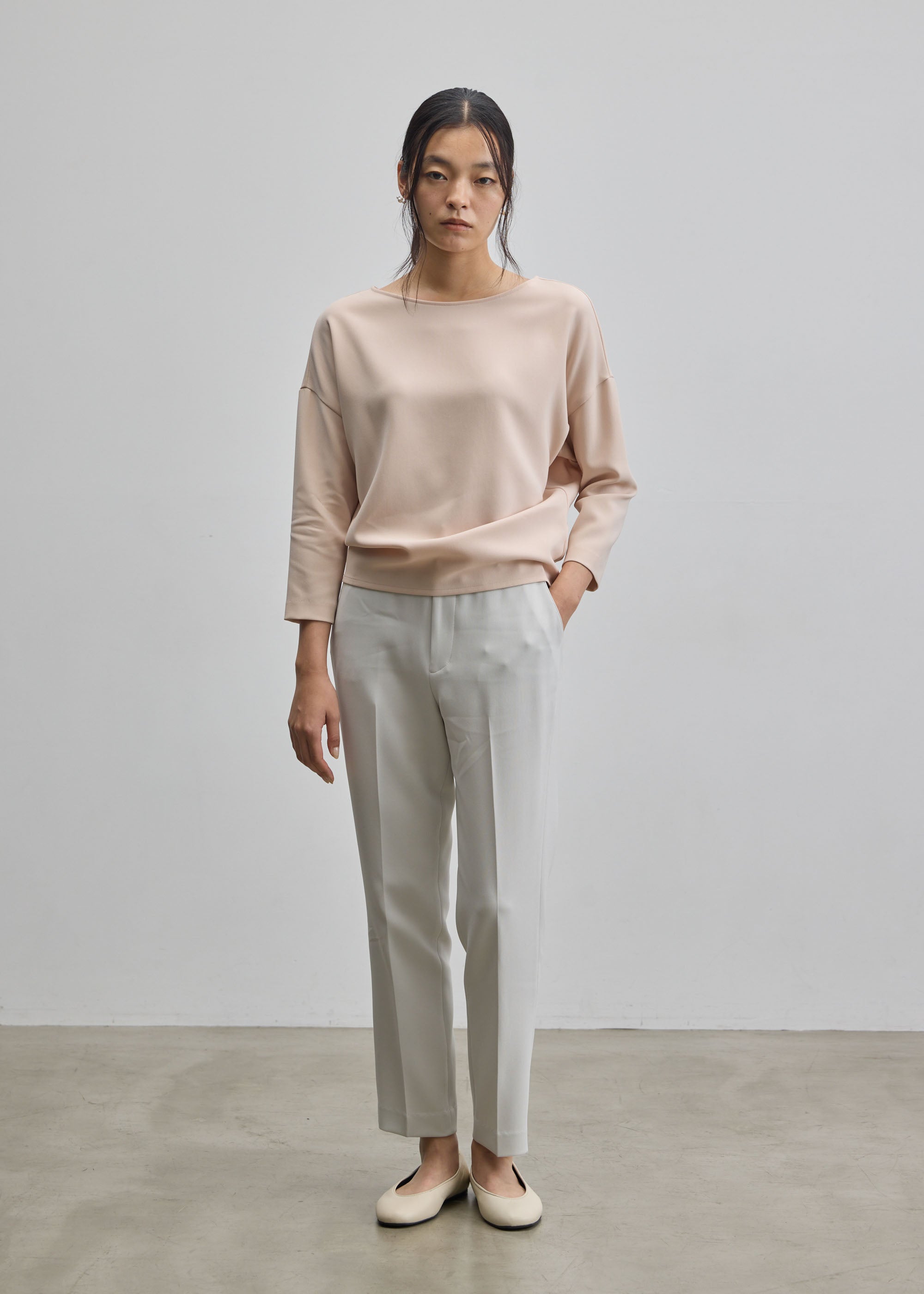 センタープレスパンツ - SOÉJU online store｜上質な大人の女性のため