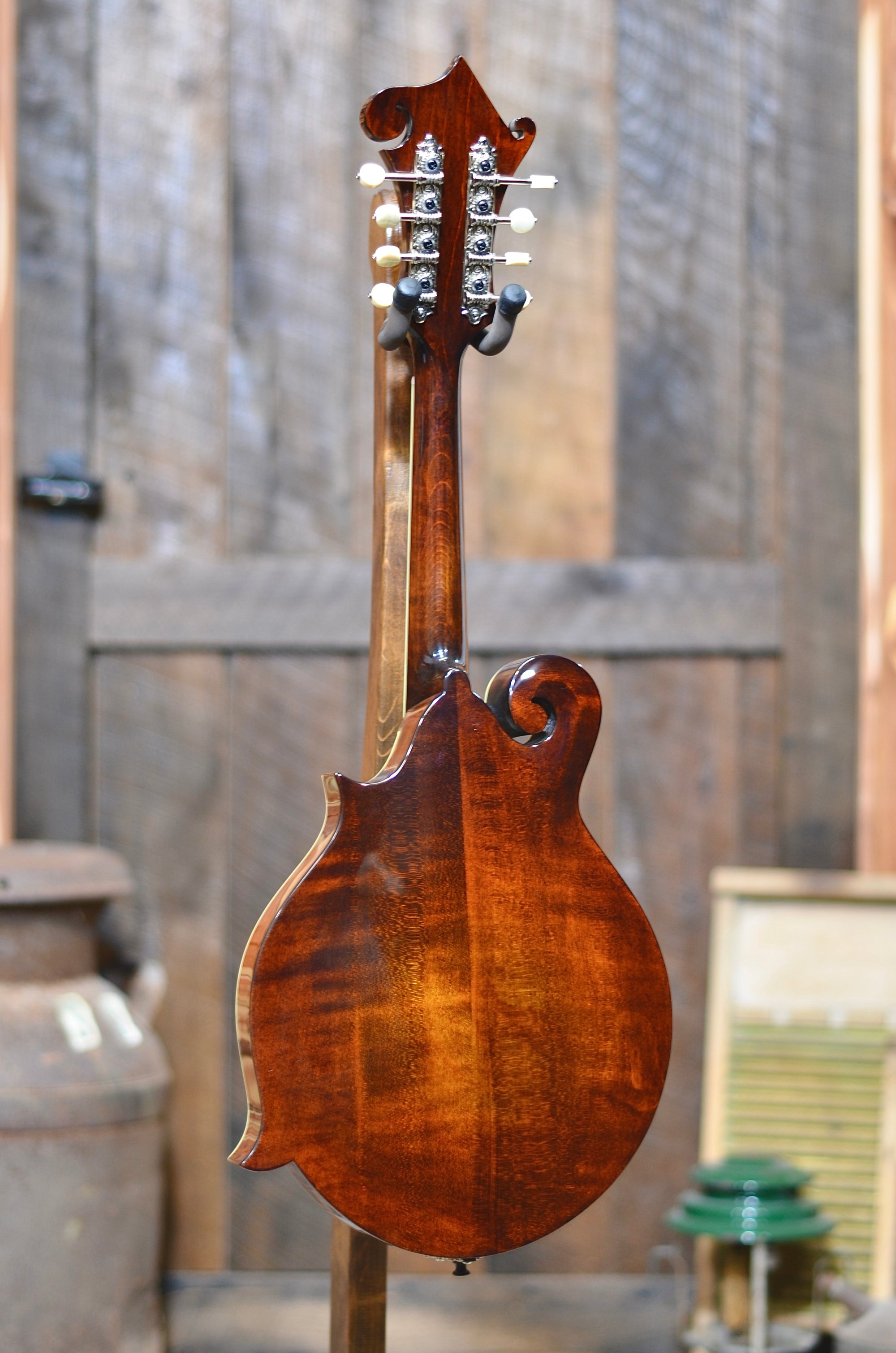 Eastman MD515 F-Style Mandolin With Case - Banjo Ben's General Store