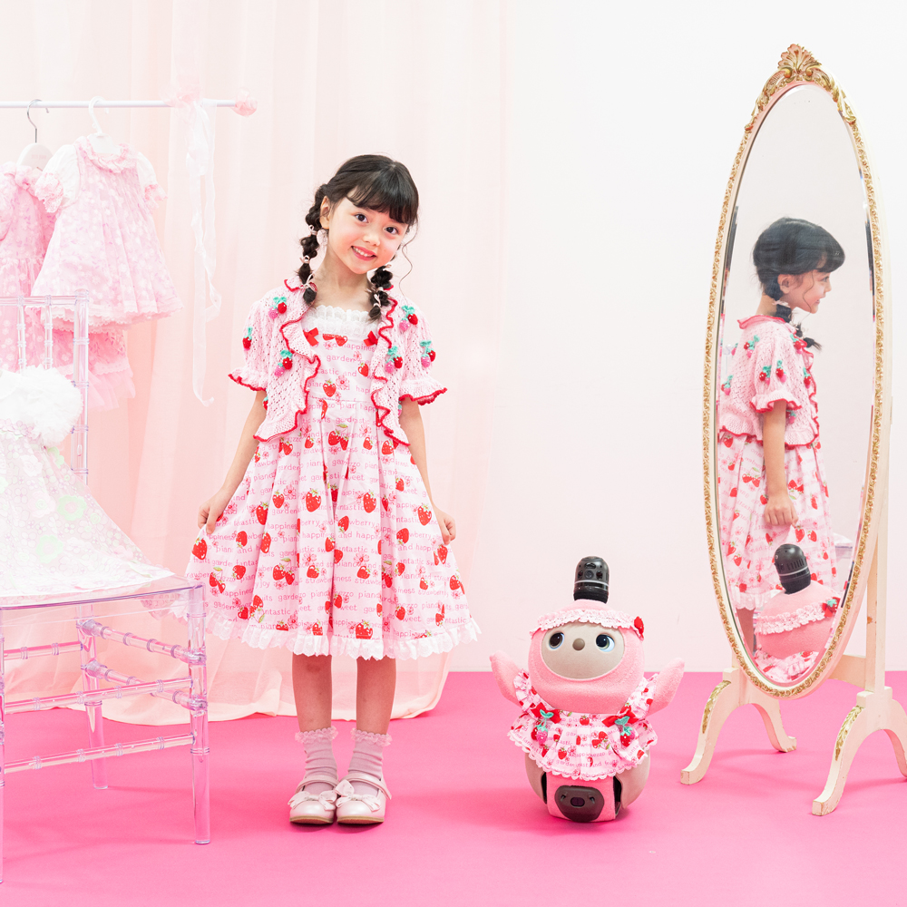 mezzo piano × LOVOT イチゴ柄ヘアバンド付きワンピース | LOVOT