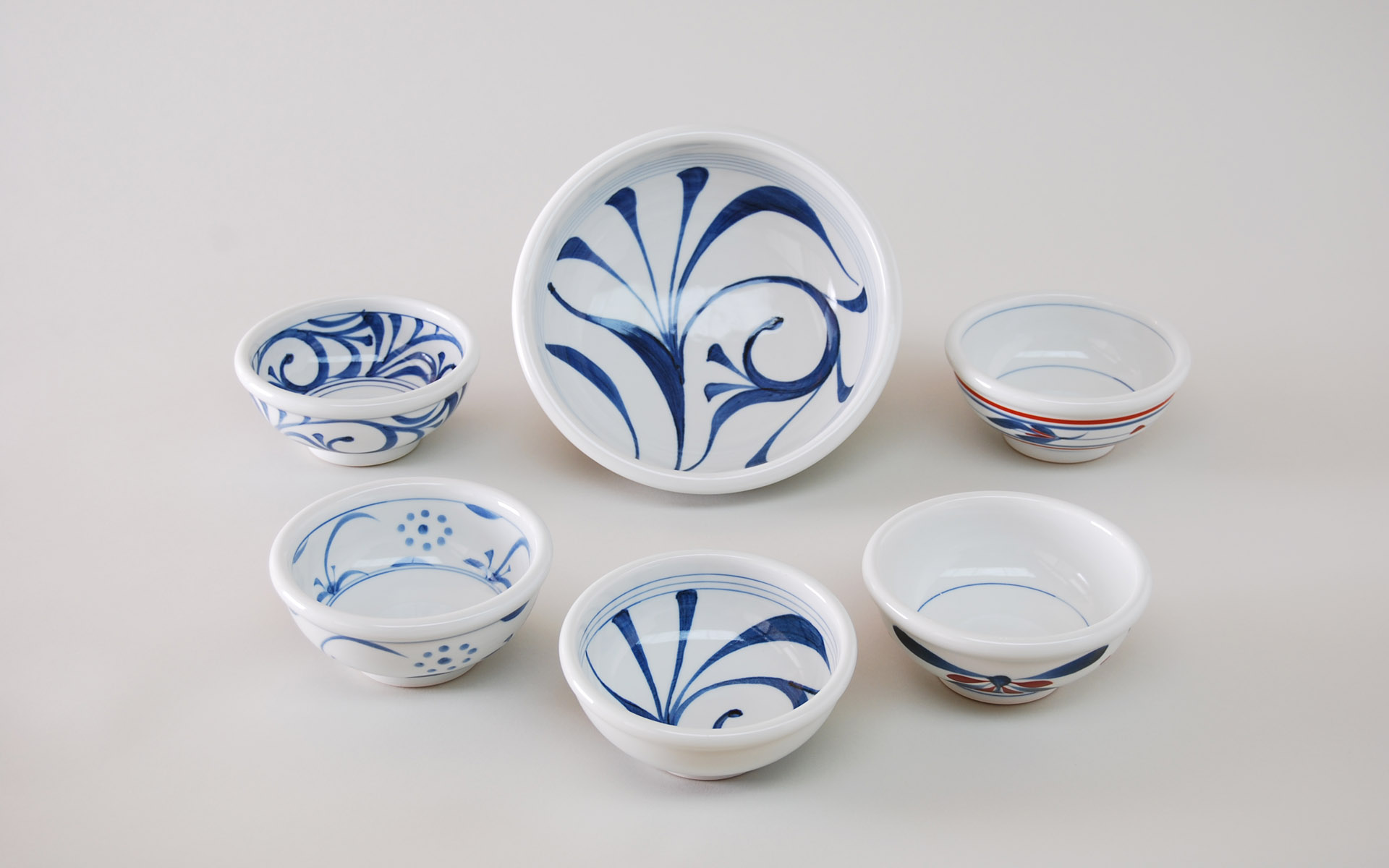 砥部焼とは。「日用の美しさ」を貫く特徴と歴史 | 中川政七商店の読みもの