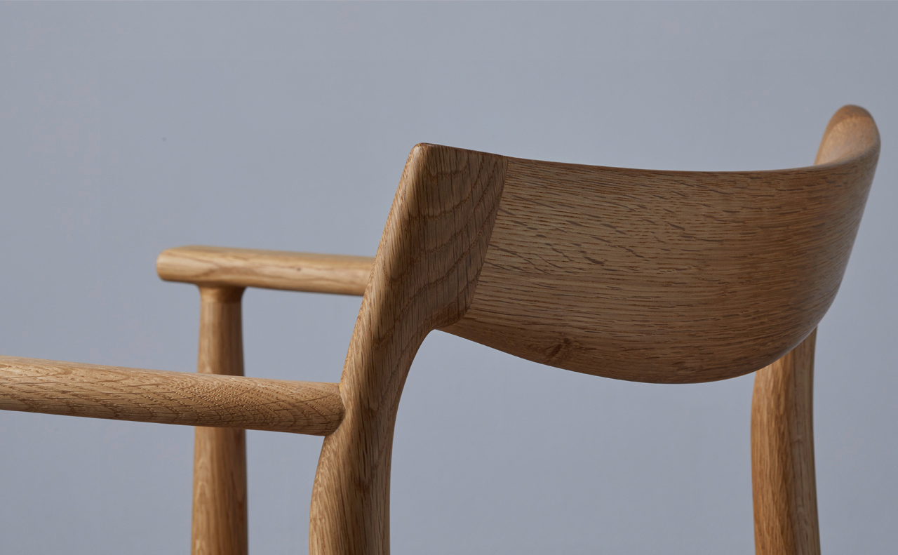 虎斑（シルバーグレイン） - オーク材やナラ材に現れる虎模様の杢目の