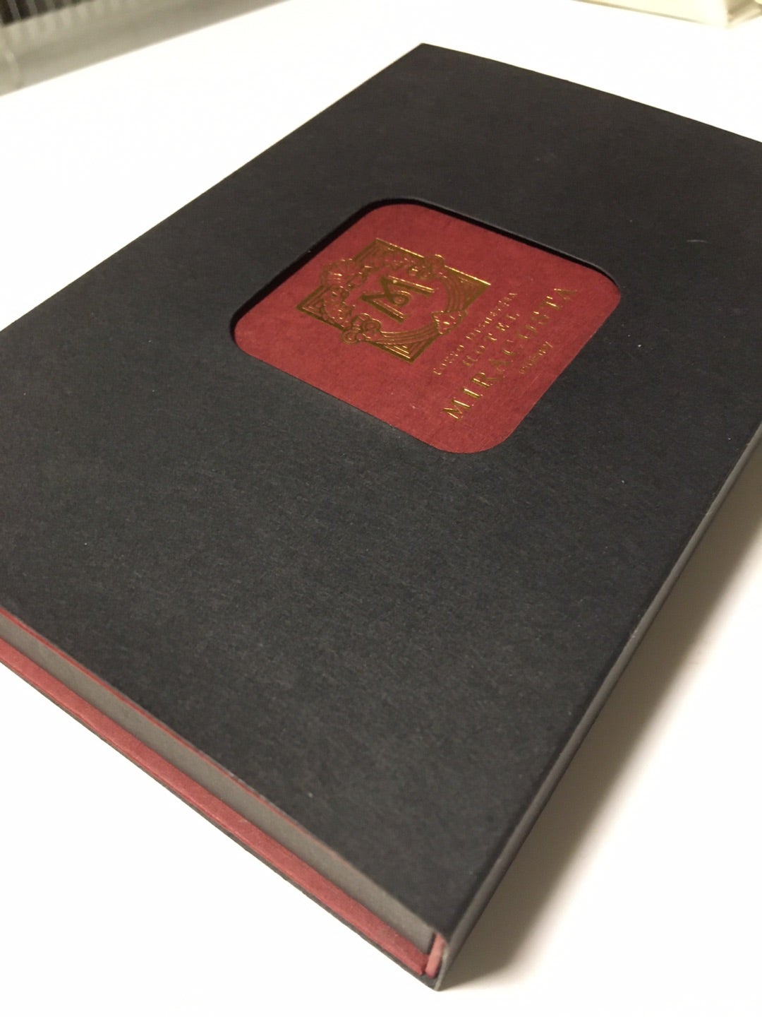 ミラコスタのトランプの箱開封！6年越しの記念品、箱の開け方 | Disney