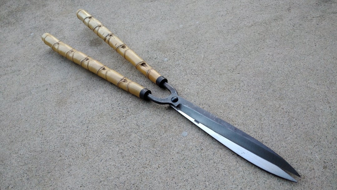 松葉刈改 本成寺昇 両手鋏 本成寺型 | 庭師記 ー 庭は師、業は己 ー