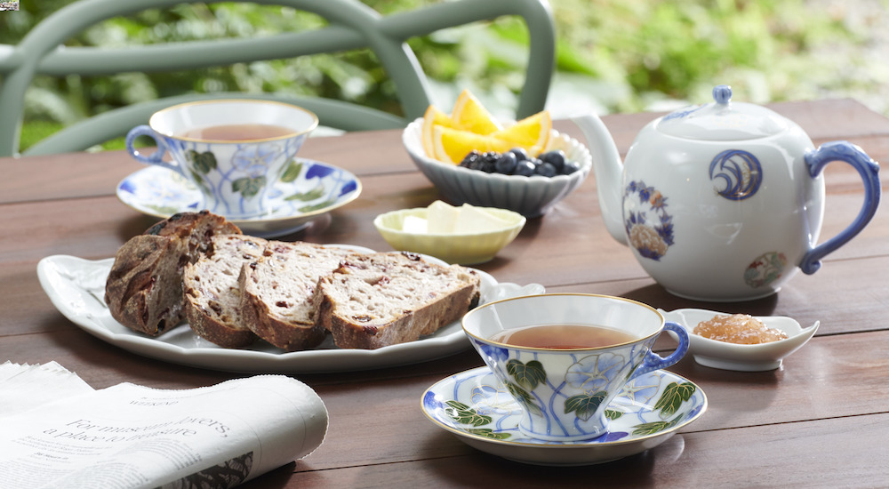 宮内庁御用達、深川製磁の器でティータイム。「FUKAGAWA SEIJI 1894