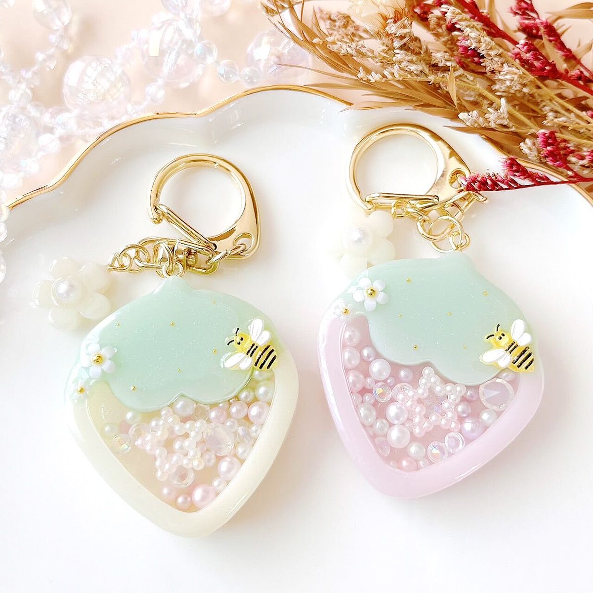 シリコンモールド イチゴ シェイカー シャカシャカ レジン | ク