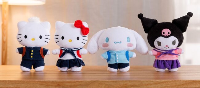 睽違25年！麥當勞今日起開賣三麗鷗「制服版」Hello Kitty 大耳狗娃娃