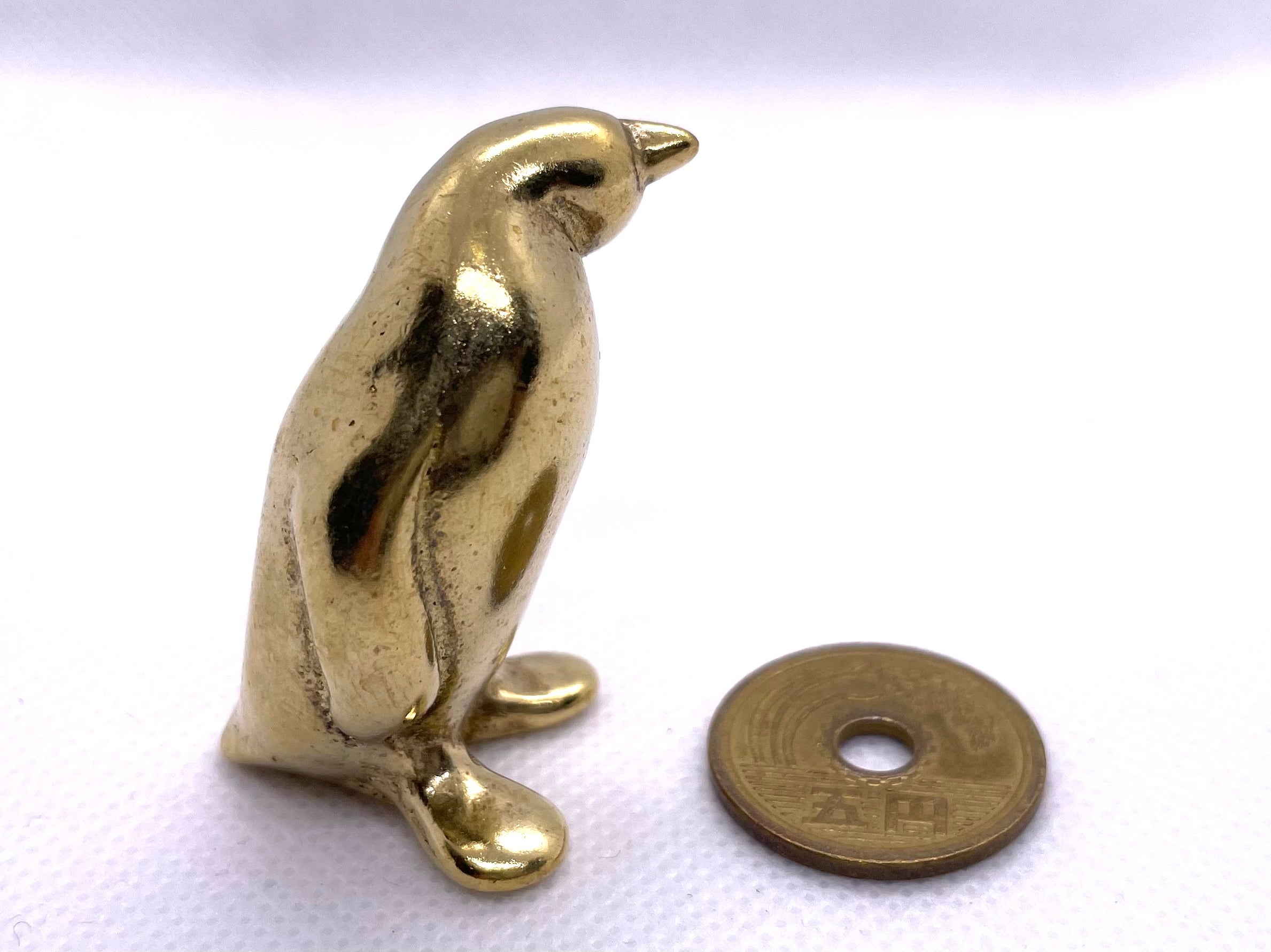 東京すみだの鋳物職人が作る。『願い』をこめた、愛らしいペンギンたち