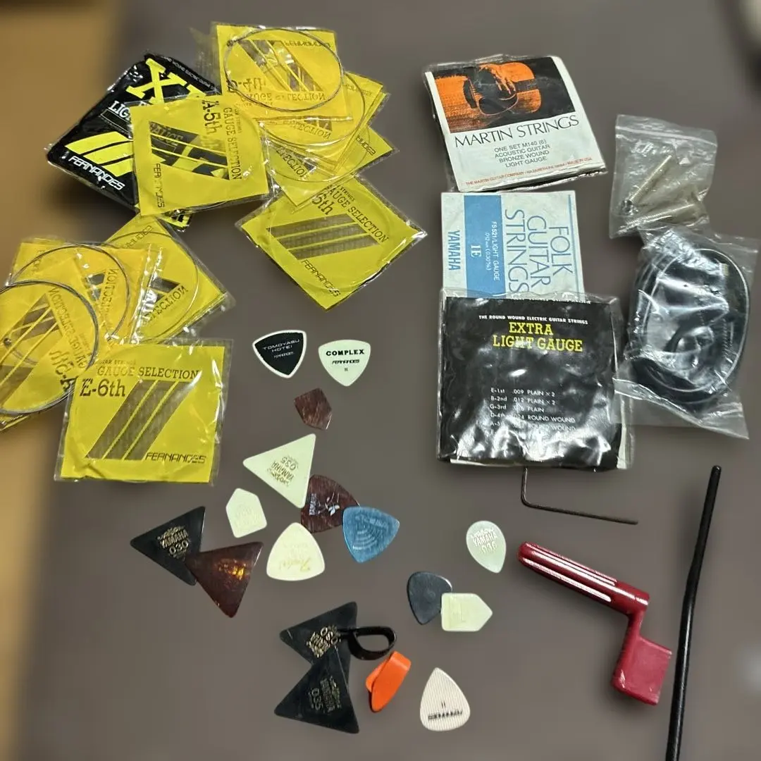 2026年最新】boowy ピックの人気アイテム - メルカリ