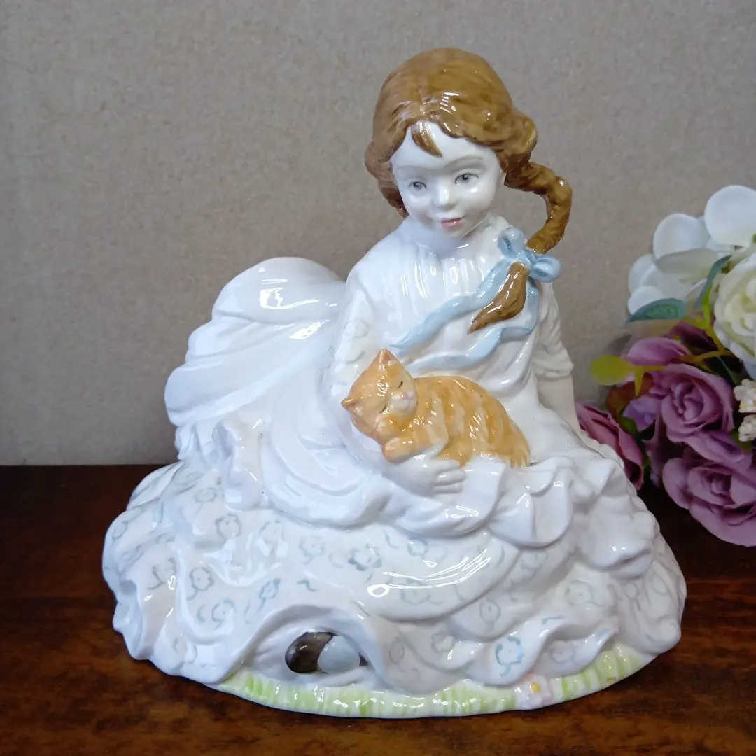 2026年最新】ロイヤルウースター フィギュリンの人気アイテム - メルカリ