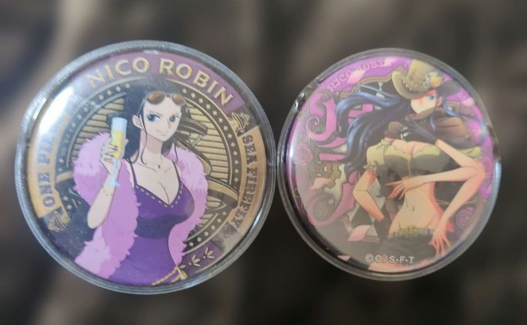 ONEPIECE ロビン 海ほたる シーファイヤフライ号の冒険 缶バッジ 20周 ワンピース ロビン 缶バッジ 海ほたる 20周年 シーファイヤフライ号の