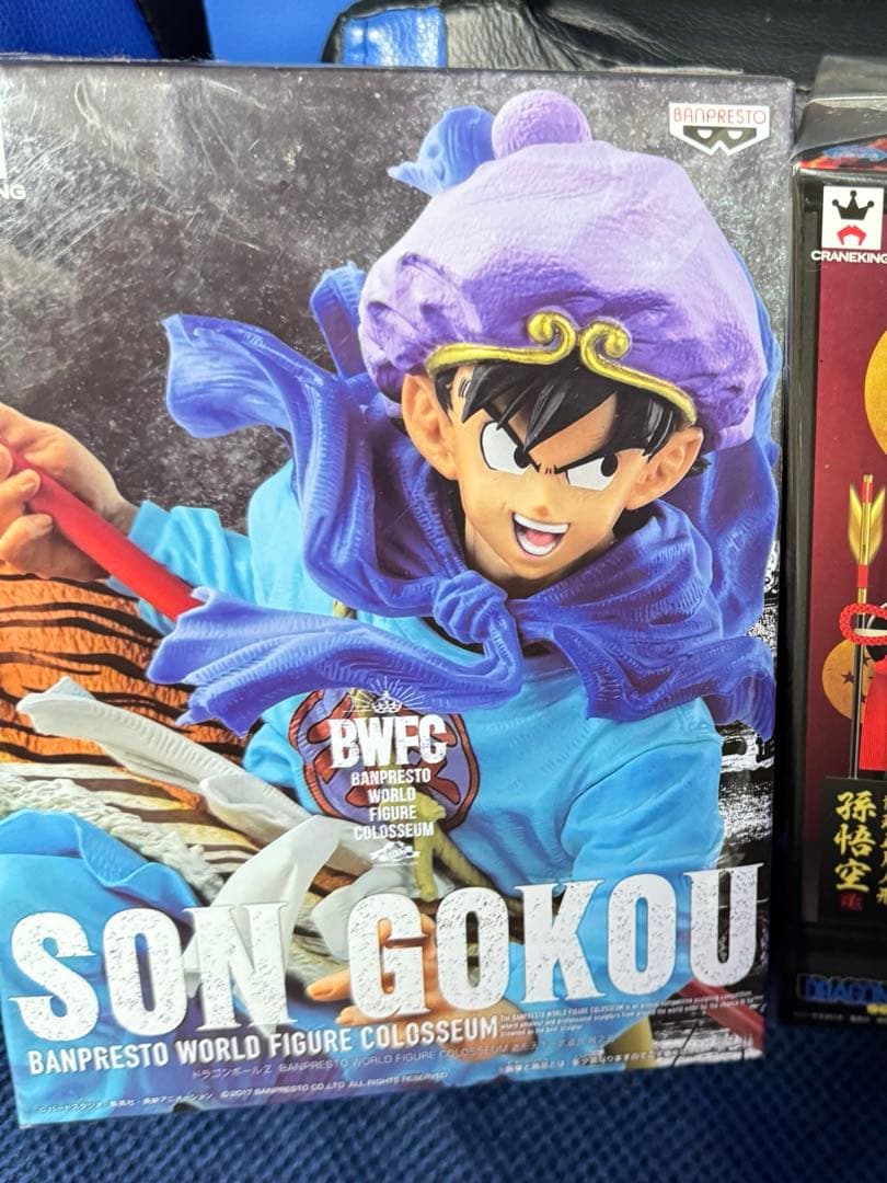 真作】掛軸 扇面和歌書 気品ある金砂子装飾 雅趣溢れる一品 T123