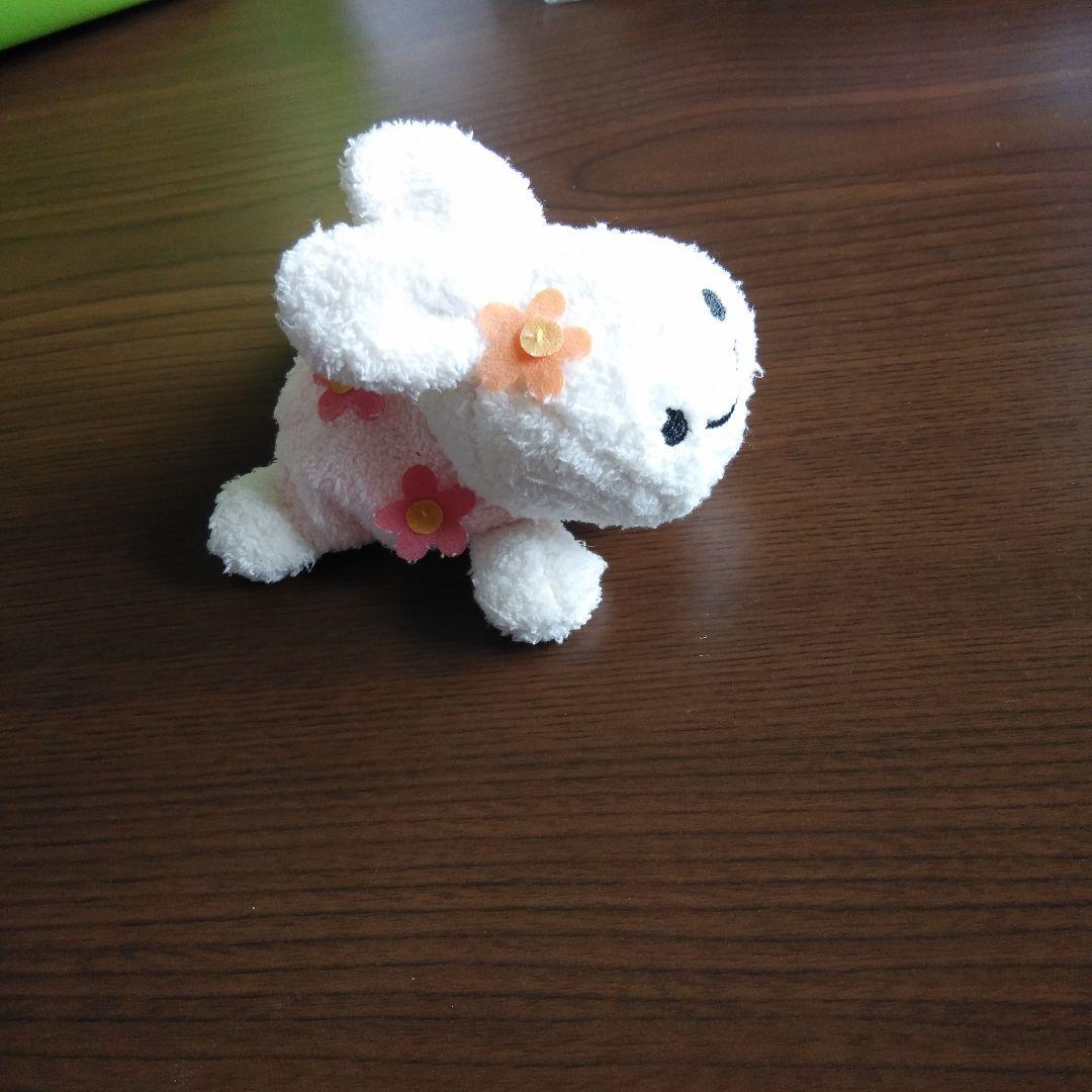 SHINADAシナダ うさぎちゃんあるあるんマスコットキーホルダー - メルカリ