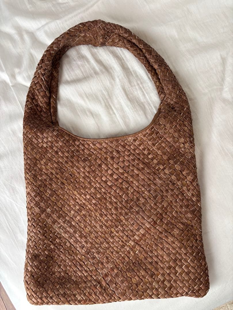 【極美品】PEZZETTINO ショルダーバック GIANNI VALENTINO（ジャンニバレンチノ） ショルダーバッグ バッグ